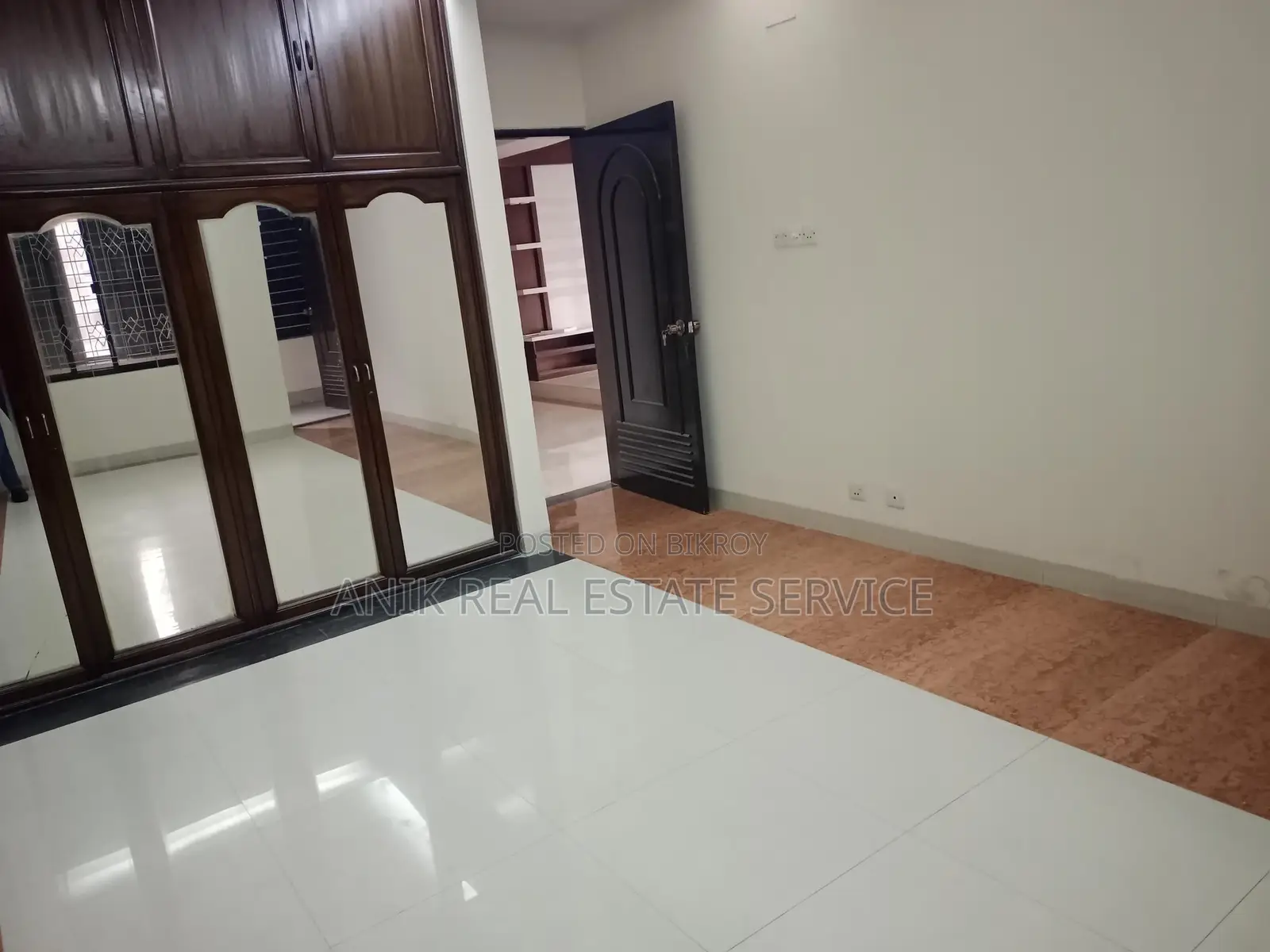 Good Quality 3 Bedroom Un Farnised Flat Rent At Gulshan 2 in Gulshan