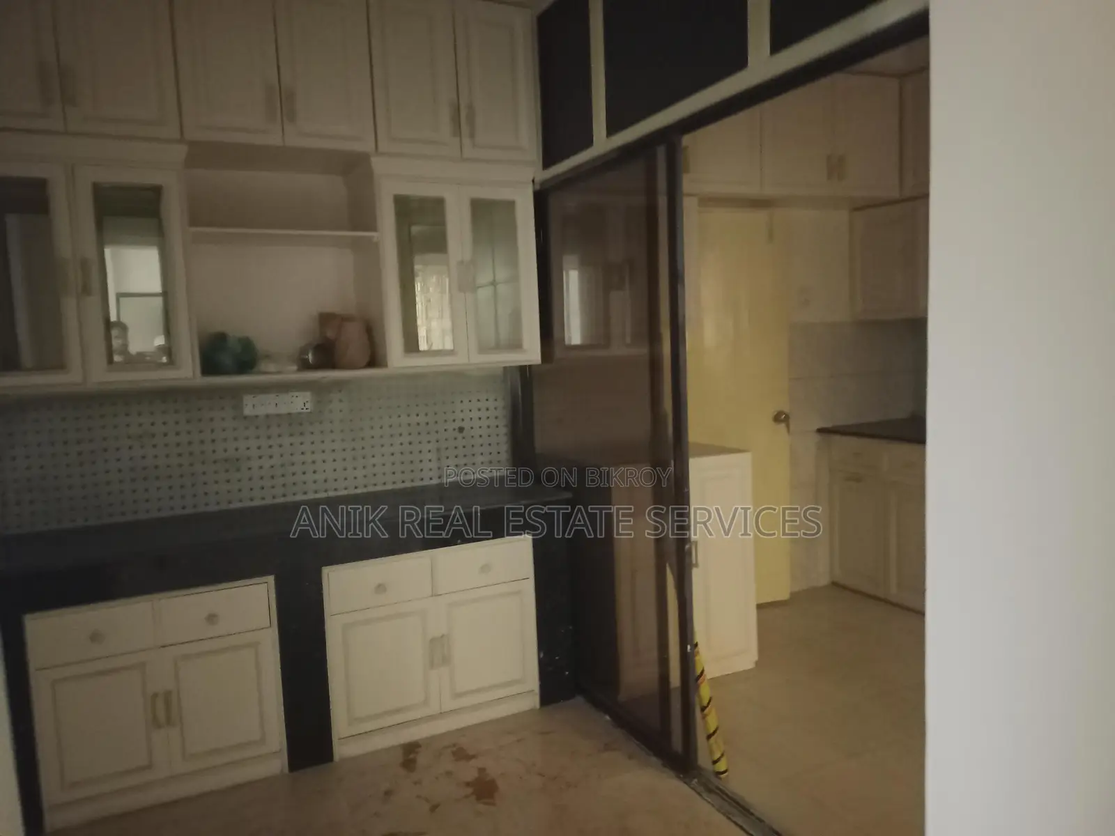 Good Quality 3 Bedroom Un Farnised Flat Rent At Gulshan 2 in Gulshan