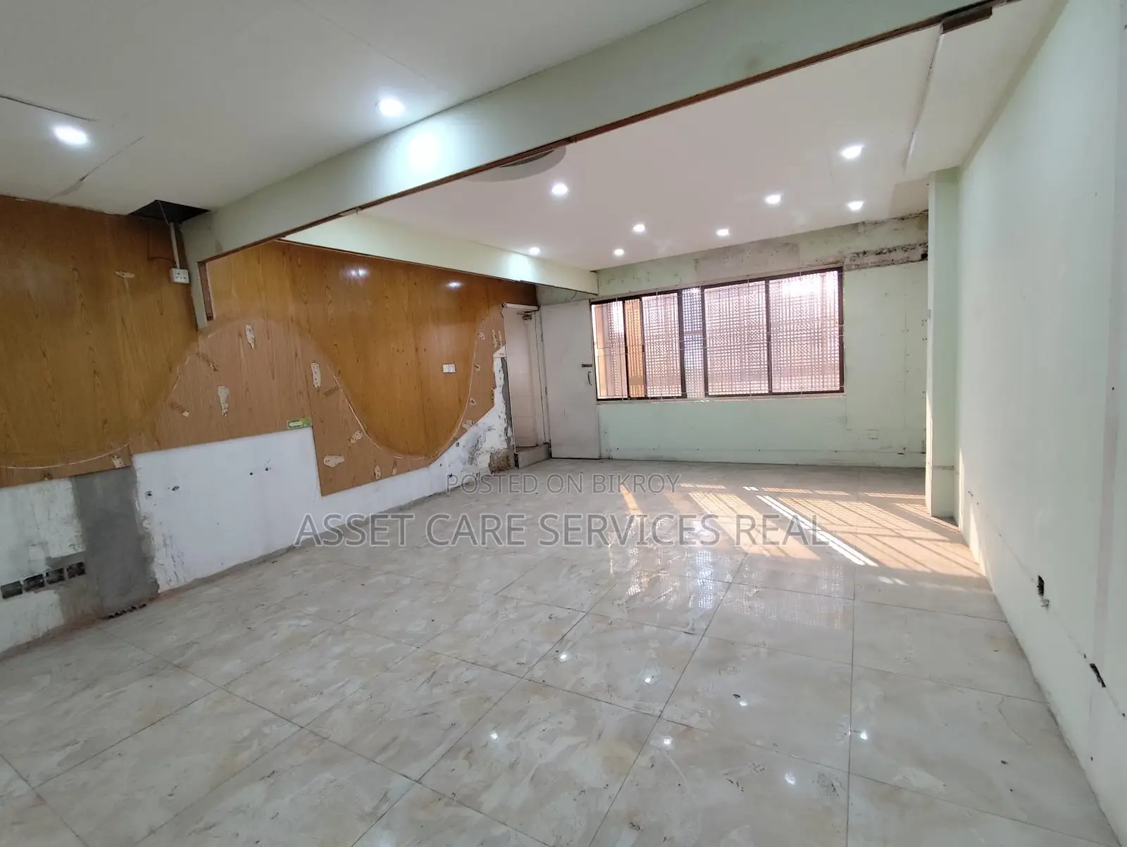 1600-Sqft Commercial Office Space Rent Gulshan Avenue Road in Gulshan
