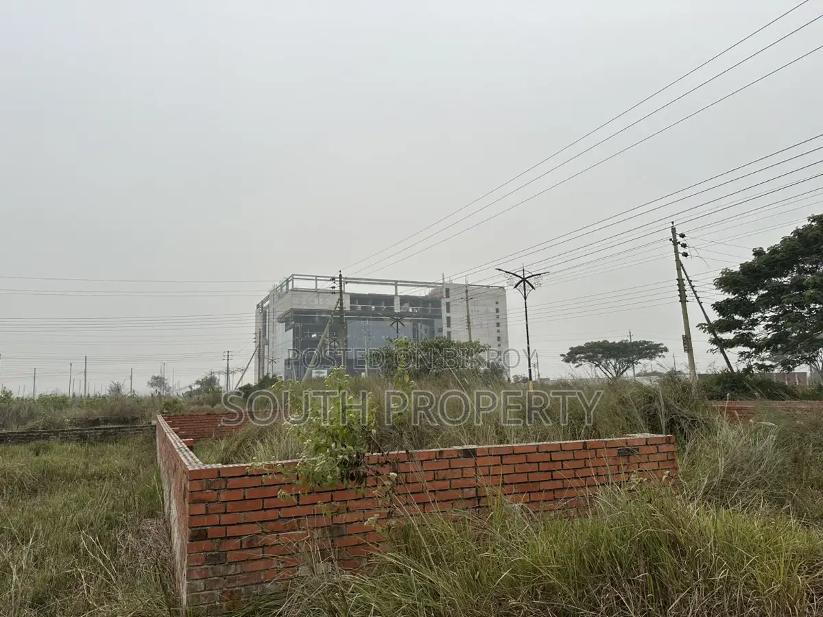 Block-P || south facing plot 3 katha in Basundhara