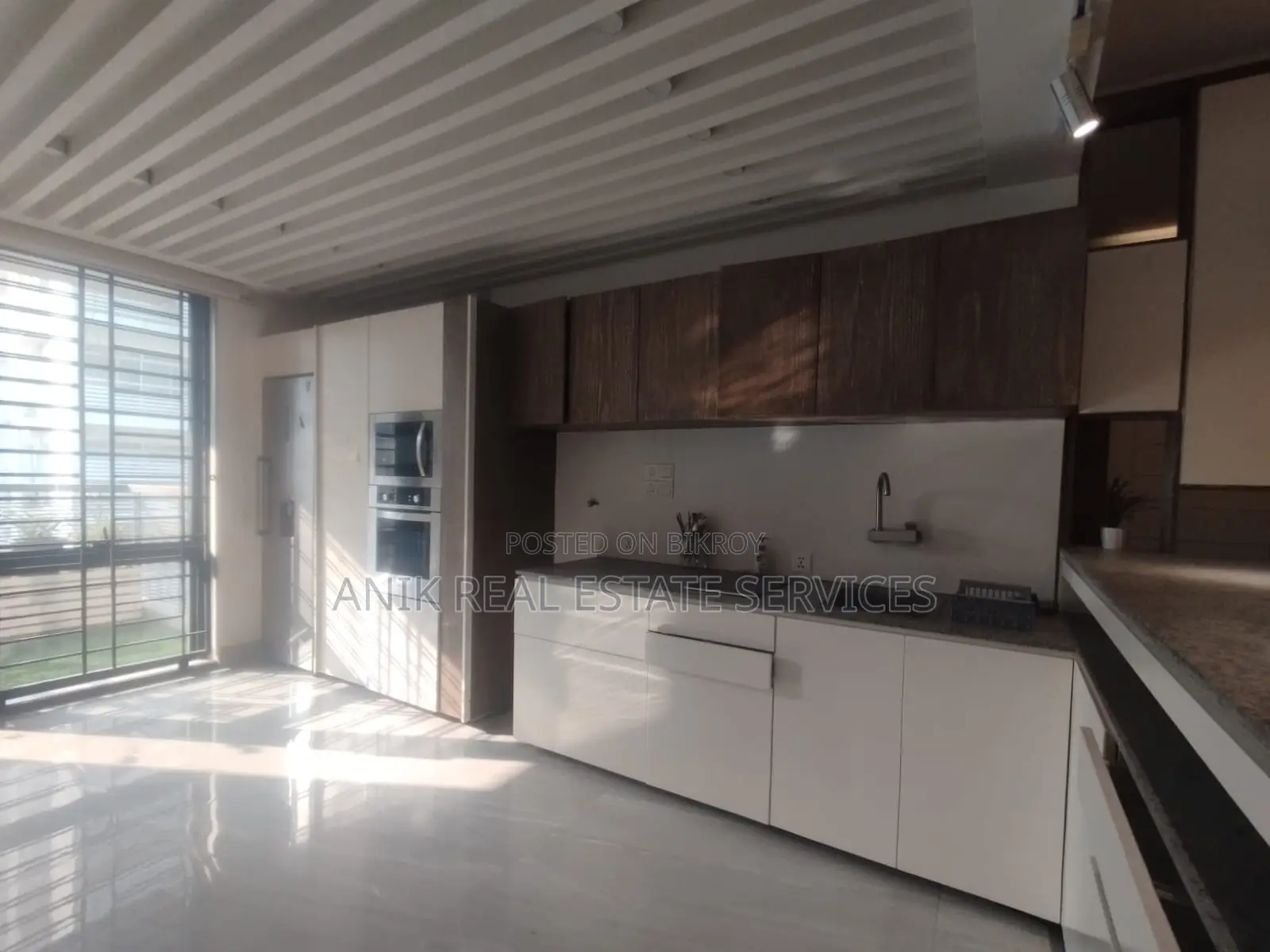 Luxurious 3700 Sft Full Farnised Flat Rent At Gulshan 2 in Gulshan