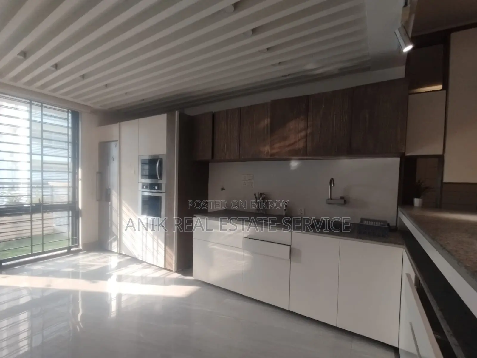 Luxurious 3700 Sft Full Farnised Flat Rent At Gulshan 2 in Gulshan