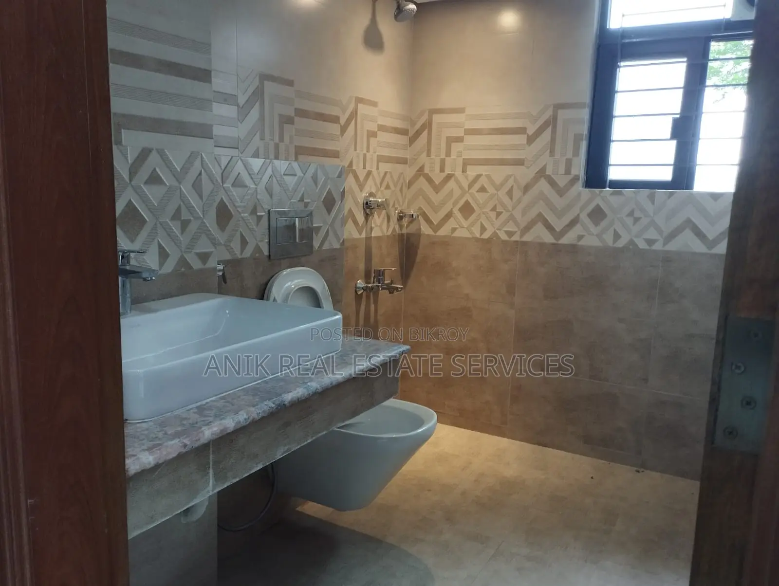 Good Quality 3 Bedroom Unfurnished Flat Rent At Gulshan 1 in Gulshan