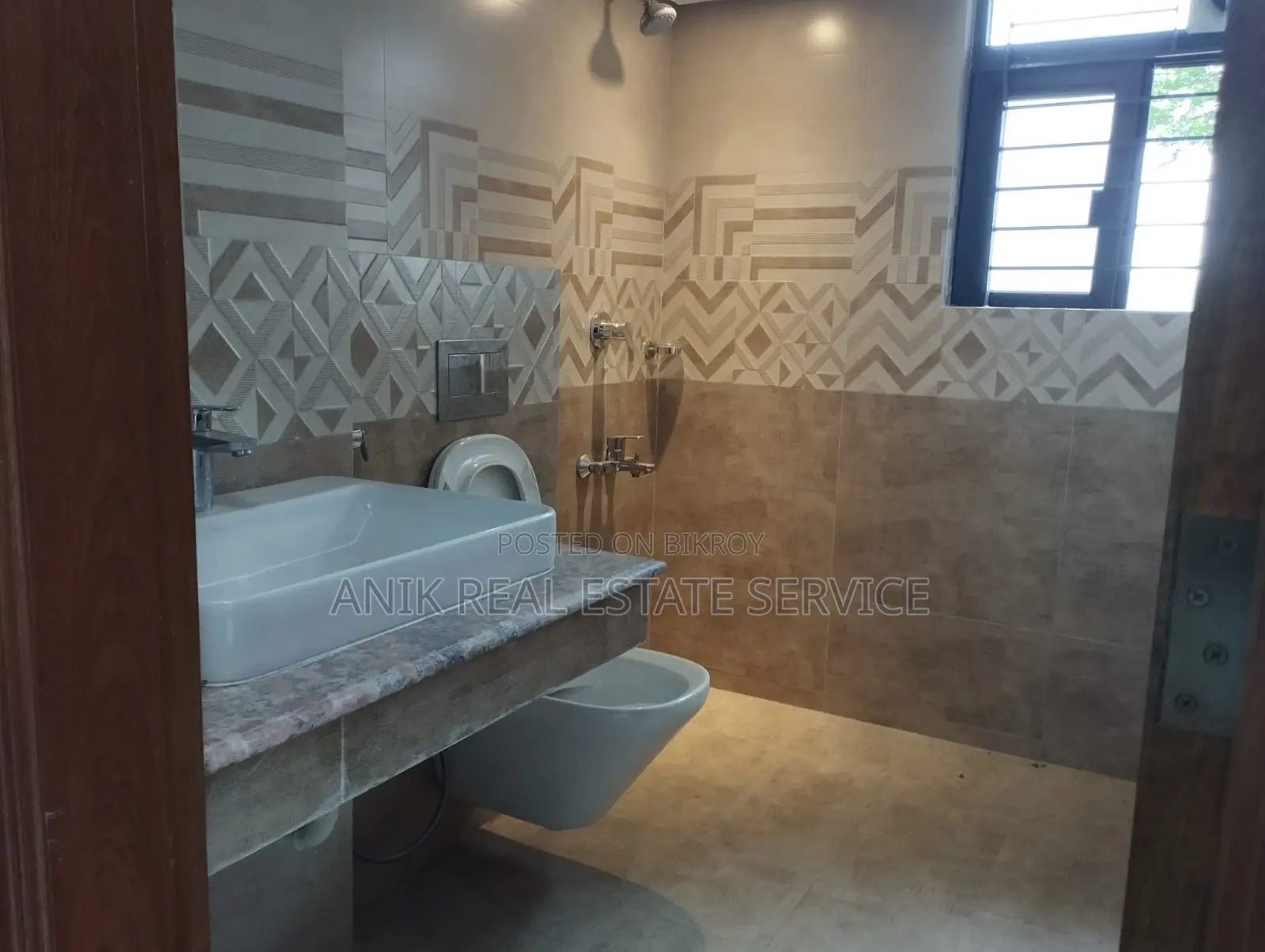 Good Quality 3 Bedroom Unfurnished Flat Rent At Gulshan 1 in Gulshan