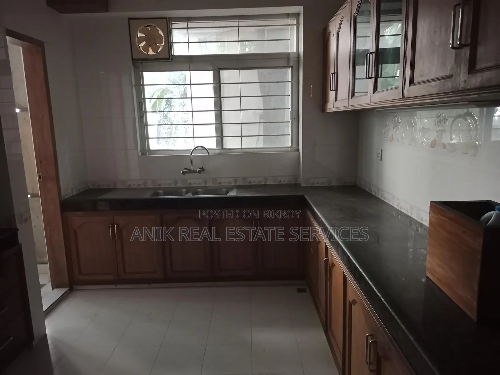 Good Quality 3 Bedroom Un Farnised Flat Rent In Gulshan in Gulshan
