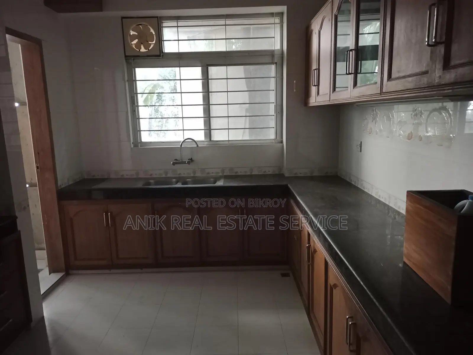 Good Quality 3 Bedroom Un Farnised Flat Rent In Gulshan in Gulshan
