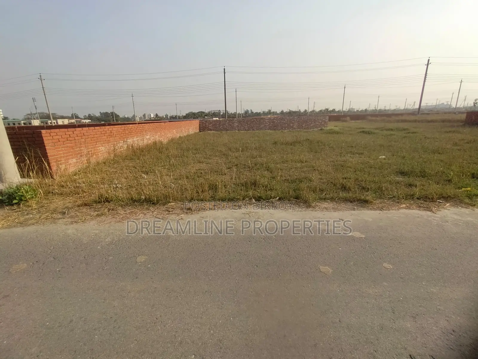 3 Katha Plot Urgent Sale In Bashundhara R/A in Basundhara