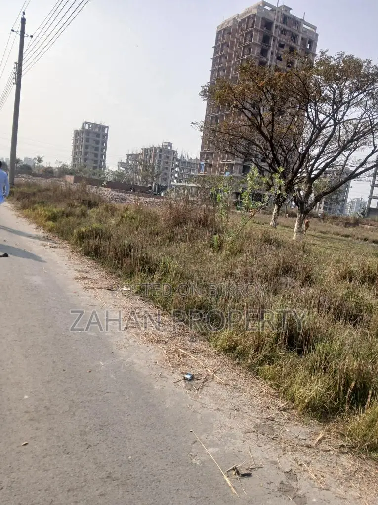 BASHUNDHURA N Extension 40 ft Road.. 24 Katha Corner Plot for Sale.. in Basundhara