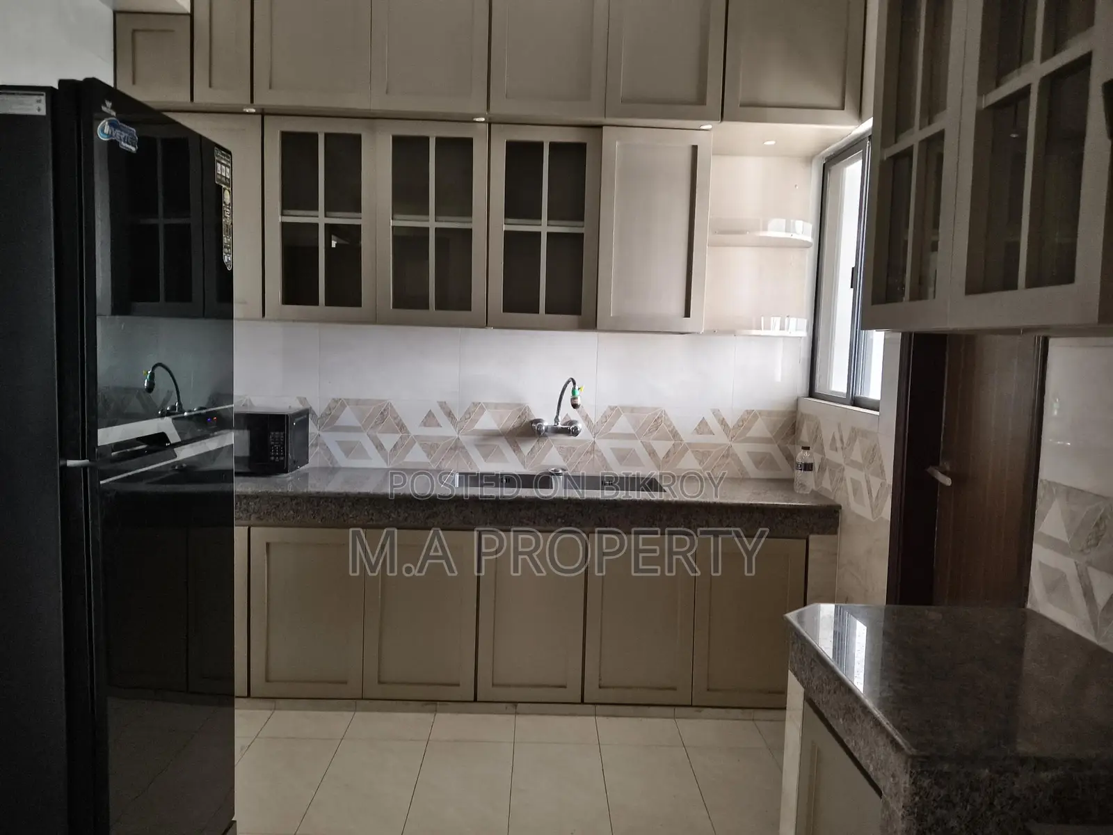 Lackview Duplex 4-Bed Apartment Rent 2-Carpark 4500sqft Gulshan-1 in Gulshan