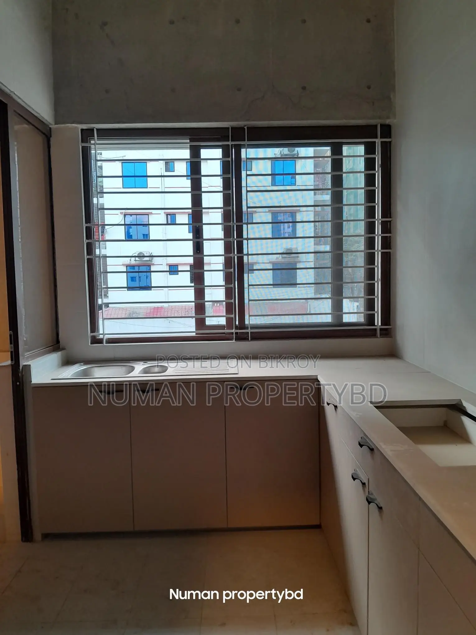 2500sq New Luxury Semi-Furnished Flat for Rent in Basundhara