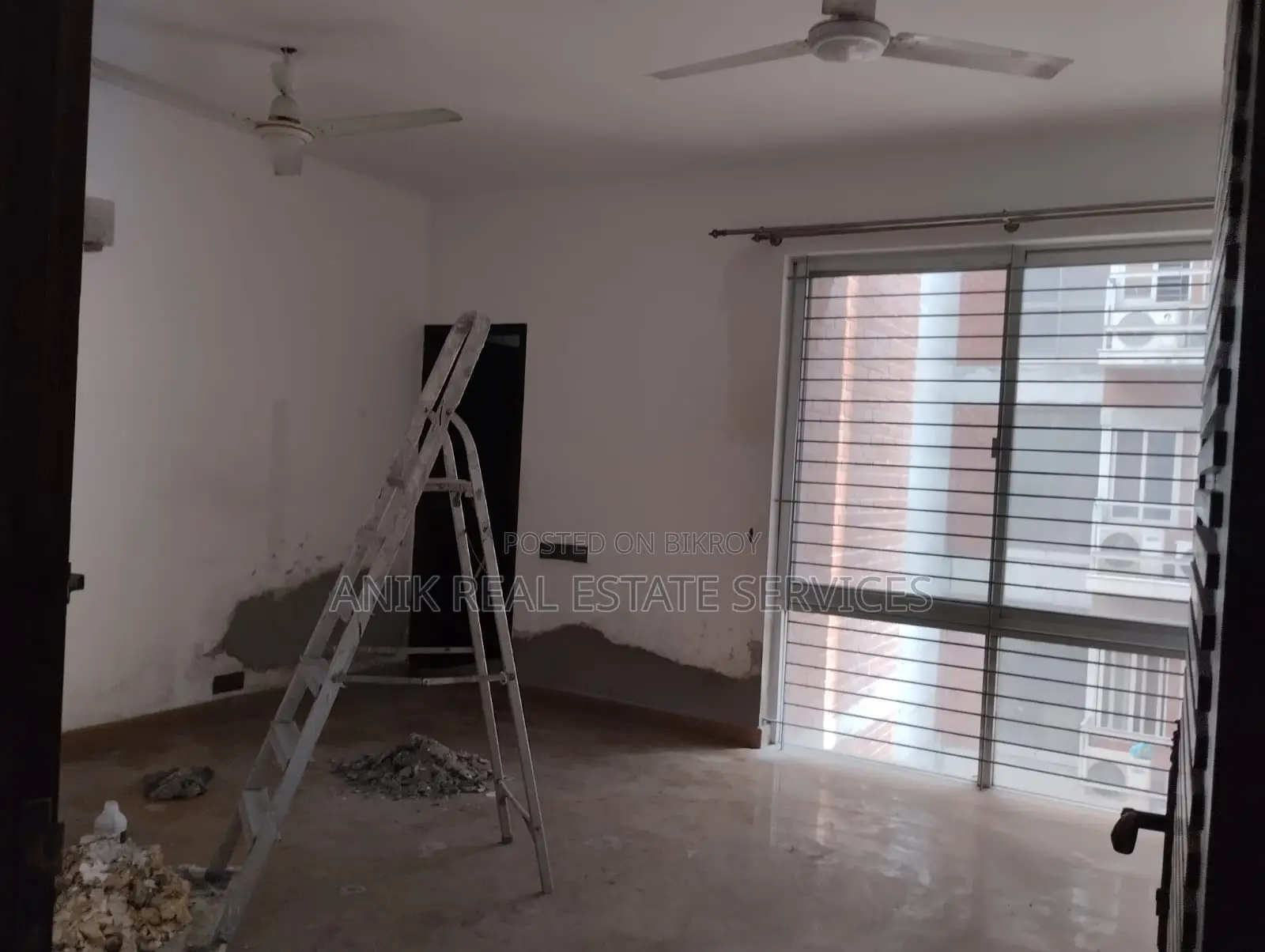 Good Quality 4000 Sft Semi Farnised Flat Rent At Gulshan North in Gulshan