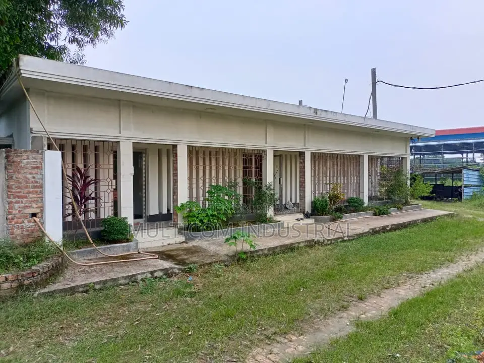 75 BIGAH LAND WITH SINGLE STORIED R.C.C & STEEL COMPOSITE in Tangail