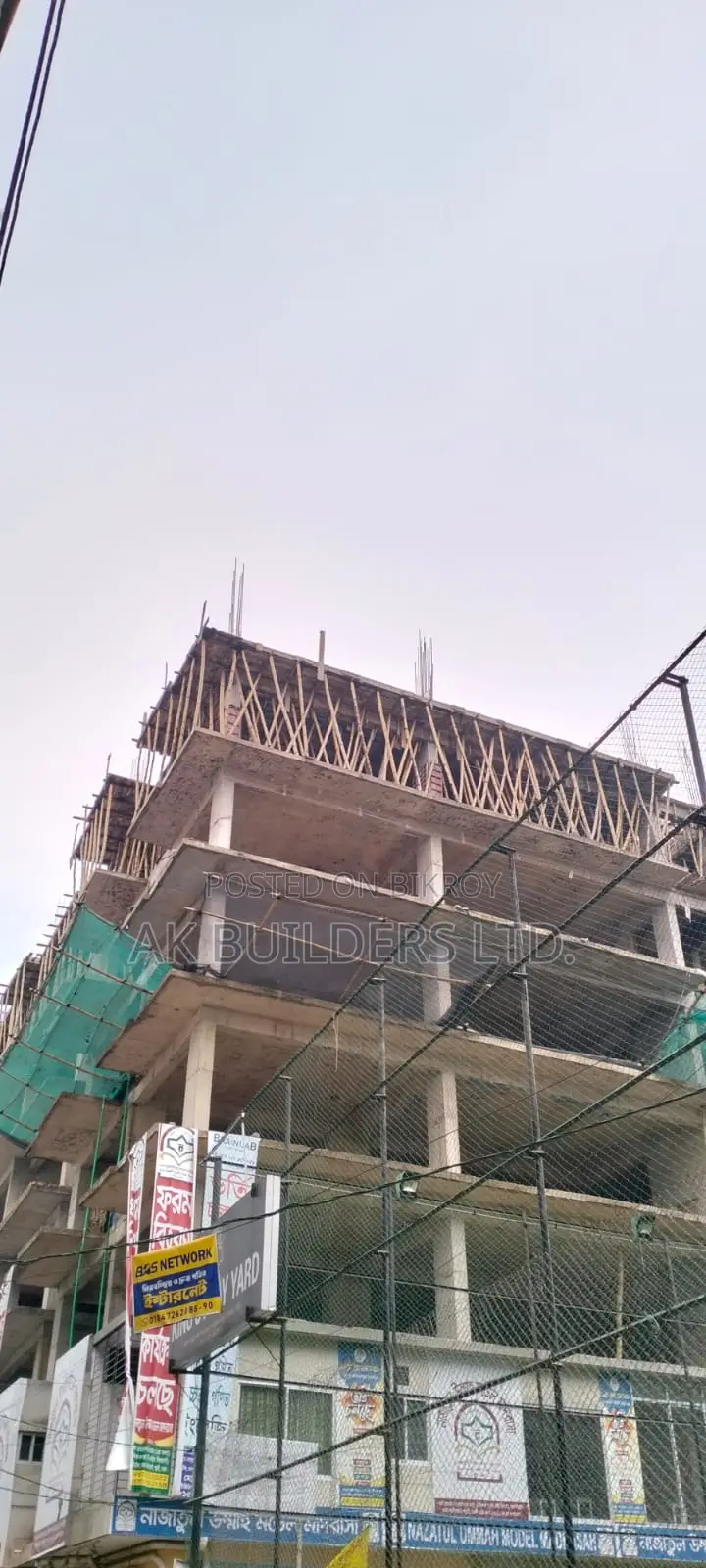 Stunning 1000 sqft Flat on the 4th Floor of a Corner Plot Facing the Road @ Pallabi!!! in Mirpur