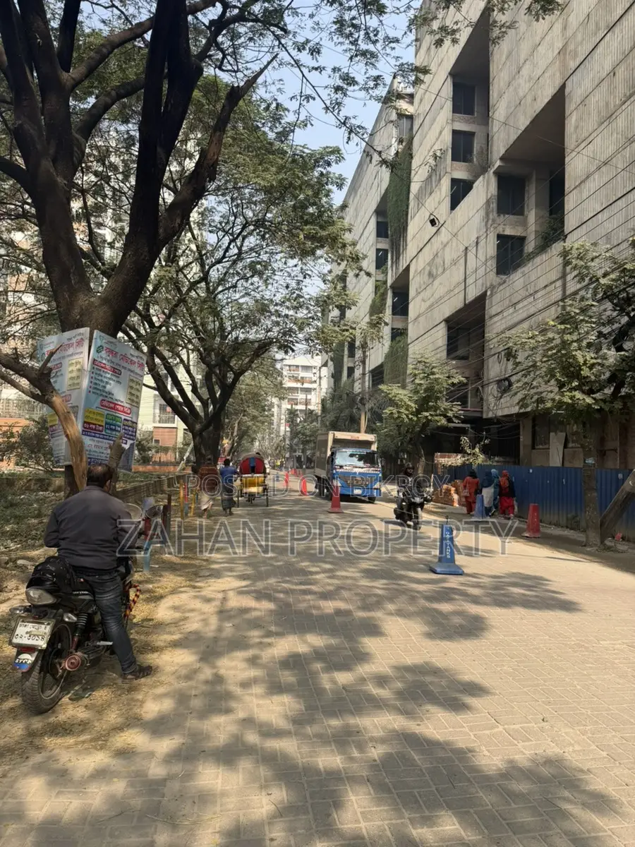 Bashundhara M Block 7.5 Katha South Facing Plot for Sale. in Basundhara