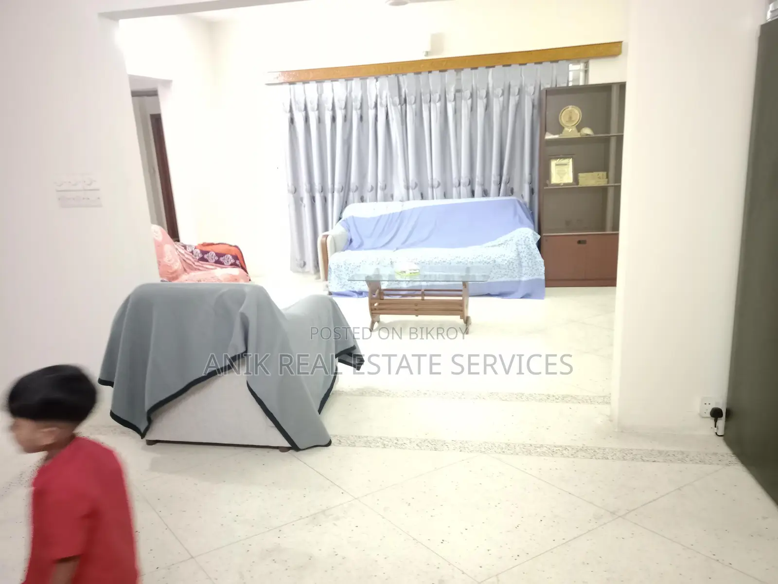 Good Quality 3 Bedroom Un Farnised Flat Rent At Gulshan 2 in Gulshan