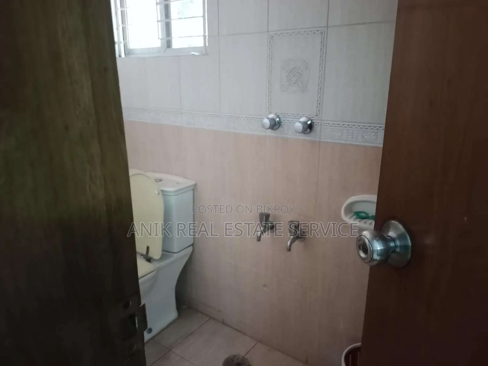 Good Quality 3 Bedroom Un Farnised Flat Rent At Gulshan 2 in Gulshan