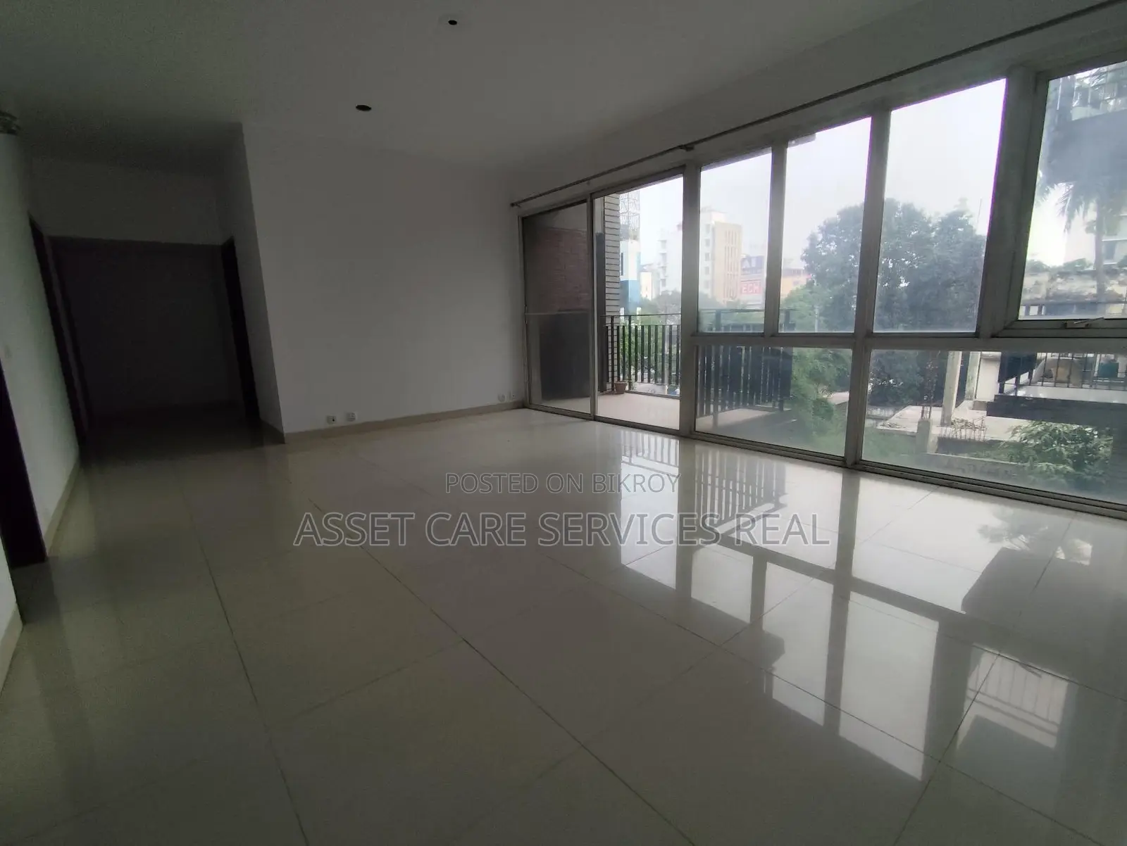 3Bed Un-Furnished Exclusive Apartment Rent In Baridhara Diplomatic Zone in Baridhara
