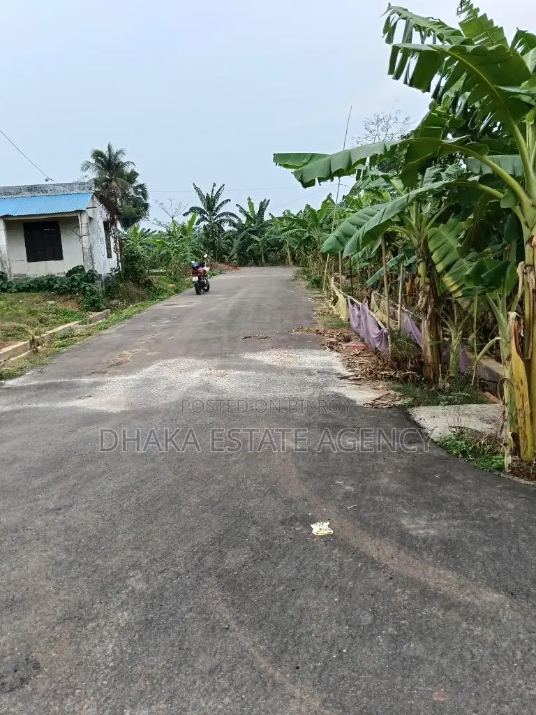 Sector 9, 5 Katha plot for sale at the lowest price near 300 Feet Road. in Purbachal