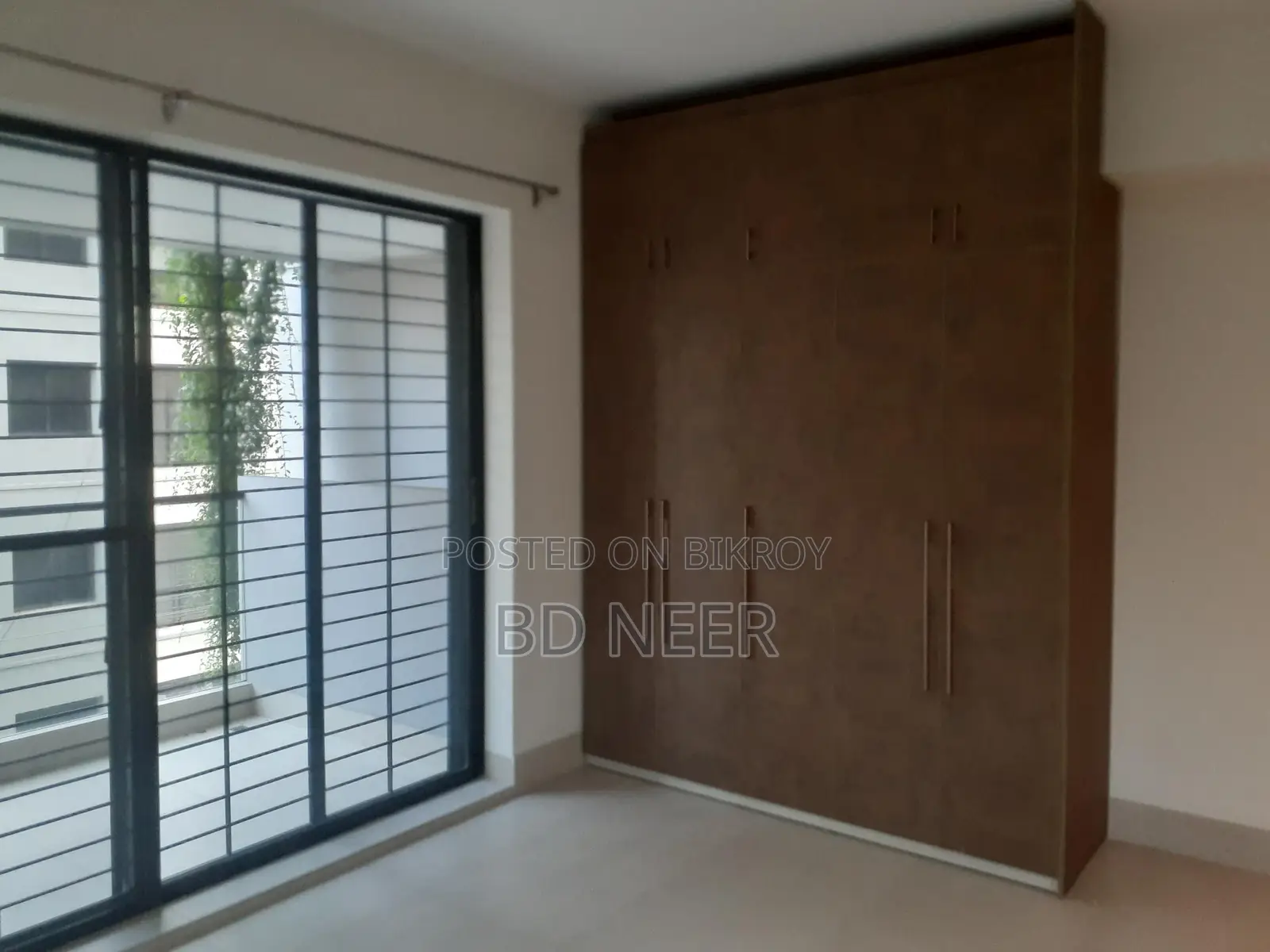 Unfurnished 3 Bedroom flat Rent in Gulshan-2 in Gulshan
