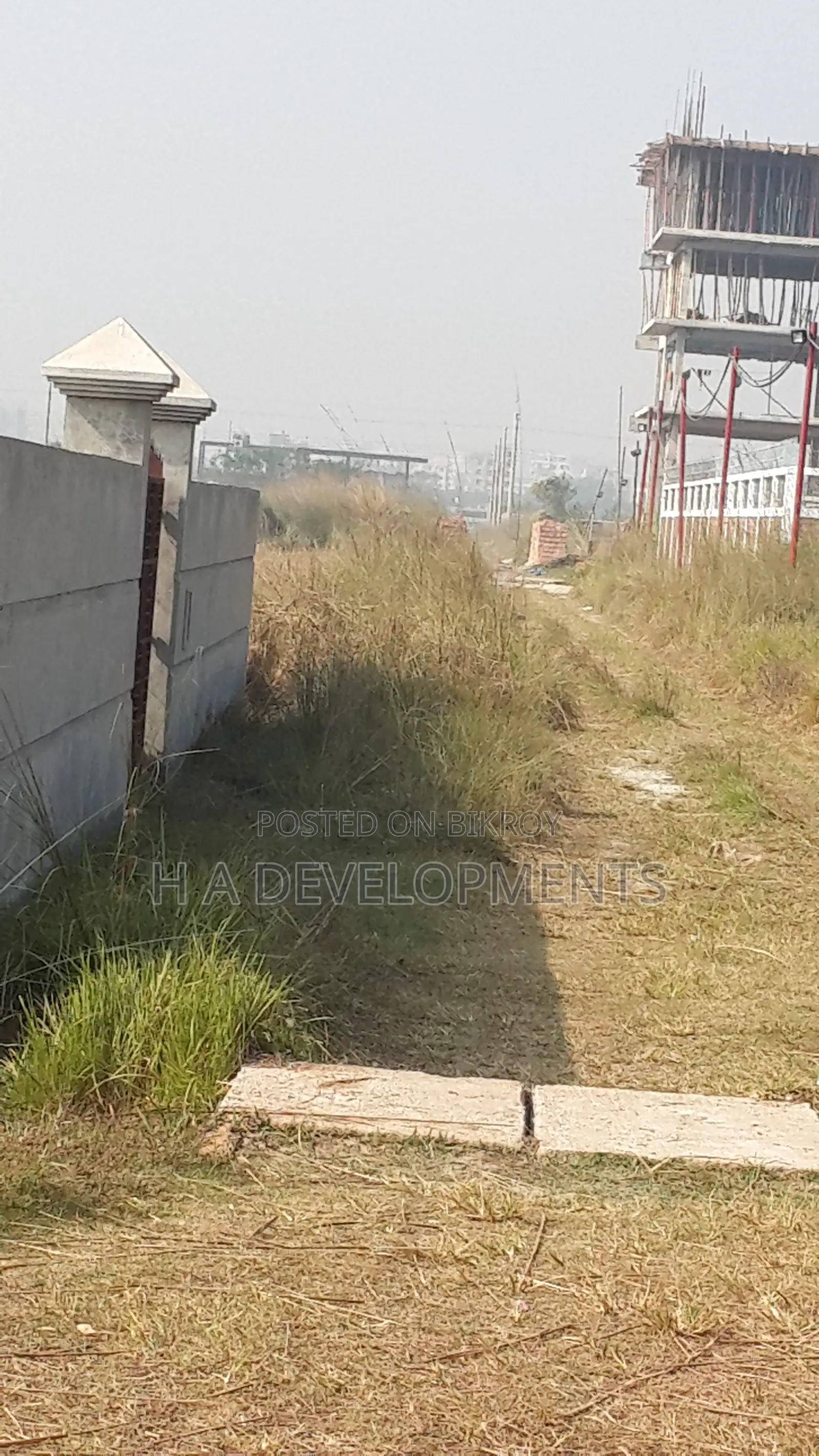 Excellent 4 Katha Plot for Sale Near 300 Feet Road in Basundhara
