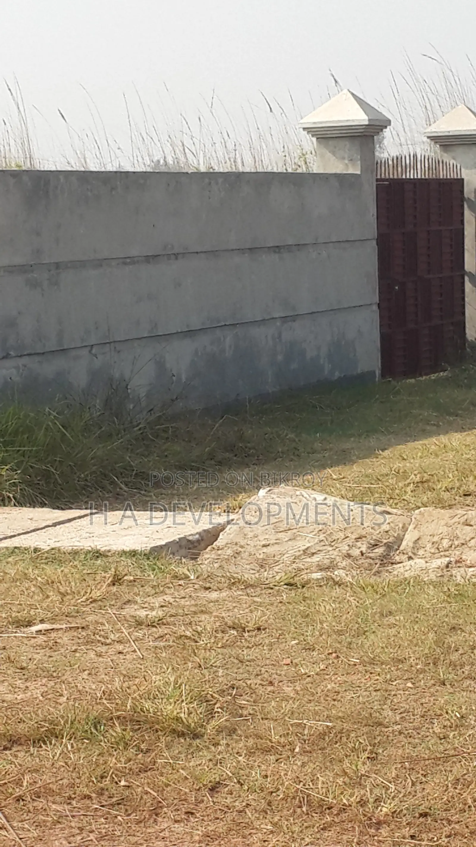 Excellent 4 Katha Plot for Sale Near 300 Feet Road in Basundhara