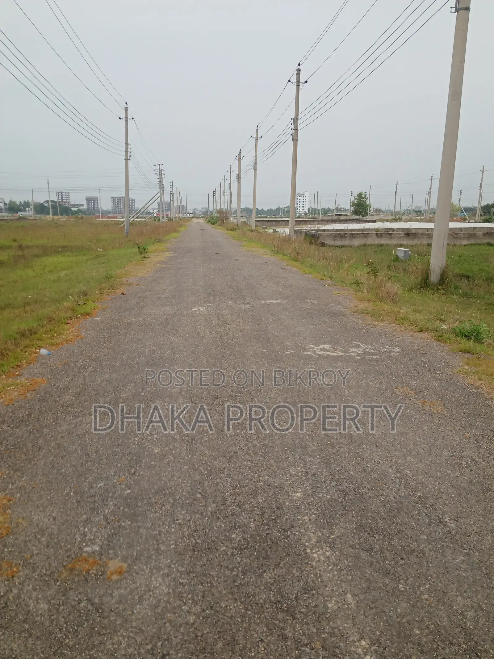 60ft Rd 3 Katha Metro Station Sector-17/B in Uttara