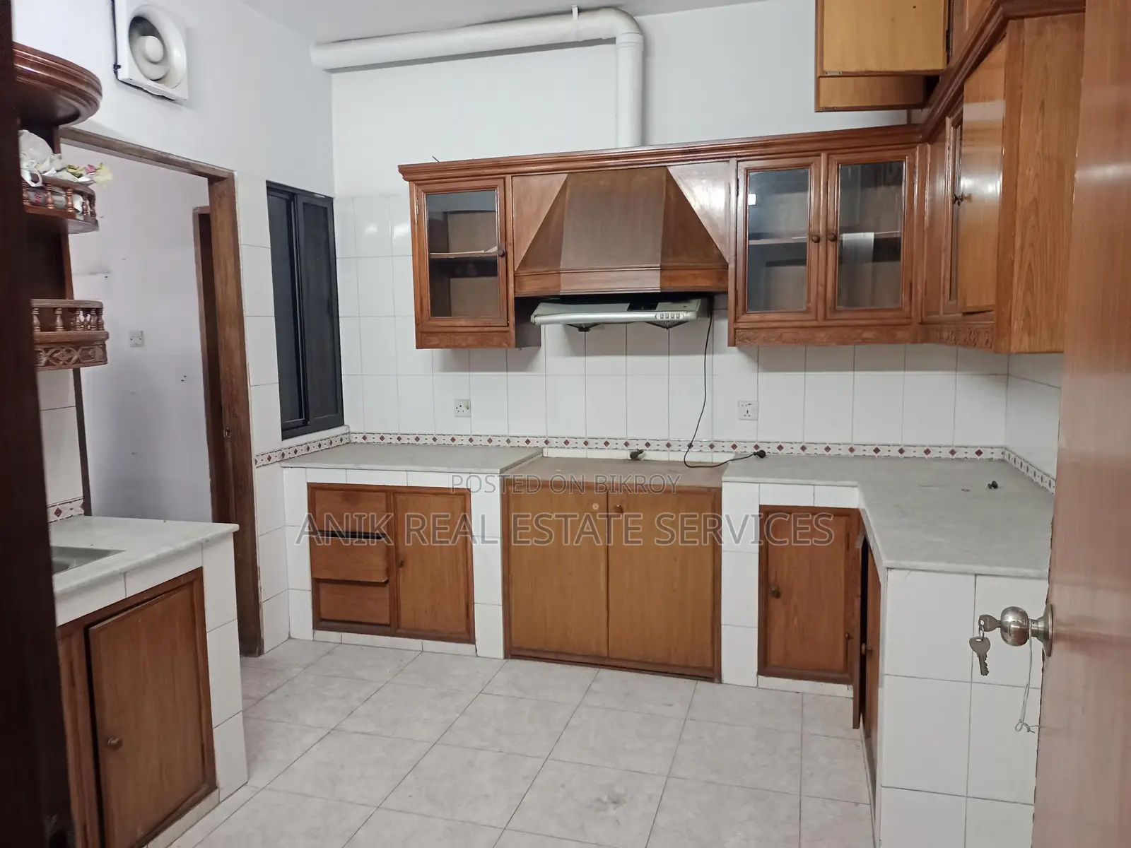 Good Quality 3 Bedroom Un Farnised Flat Rent At Gulshan 2 in Gulshan