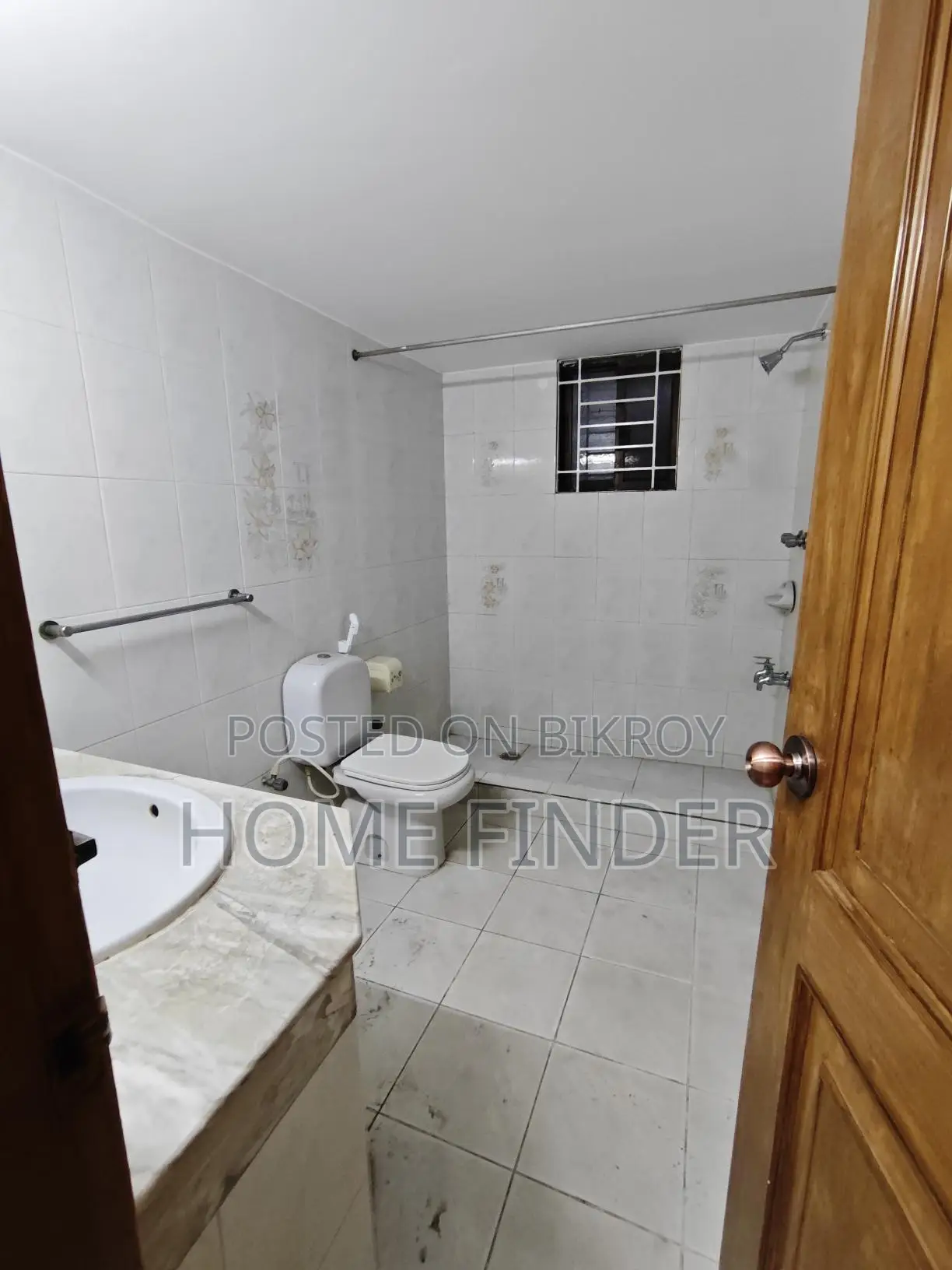 2550 Sqft 3 Bed Un-Furnished Apartment For Rent In Gulshan 2 in Gulshan