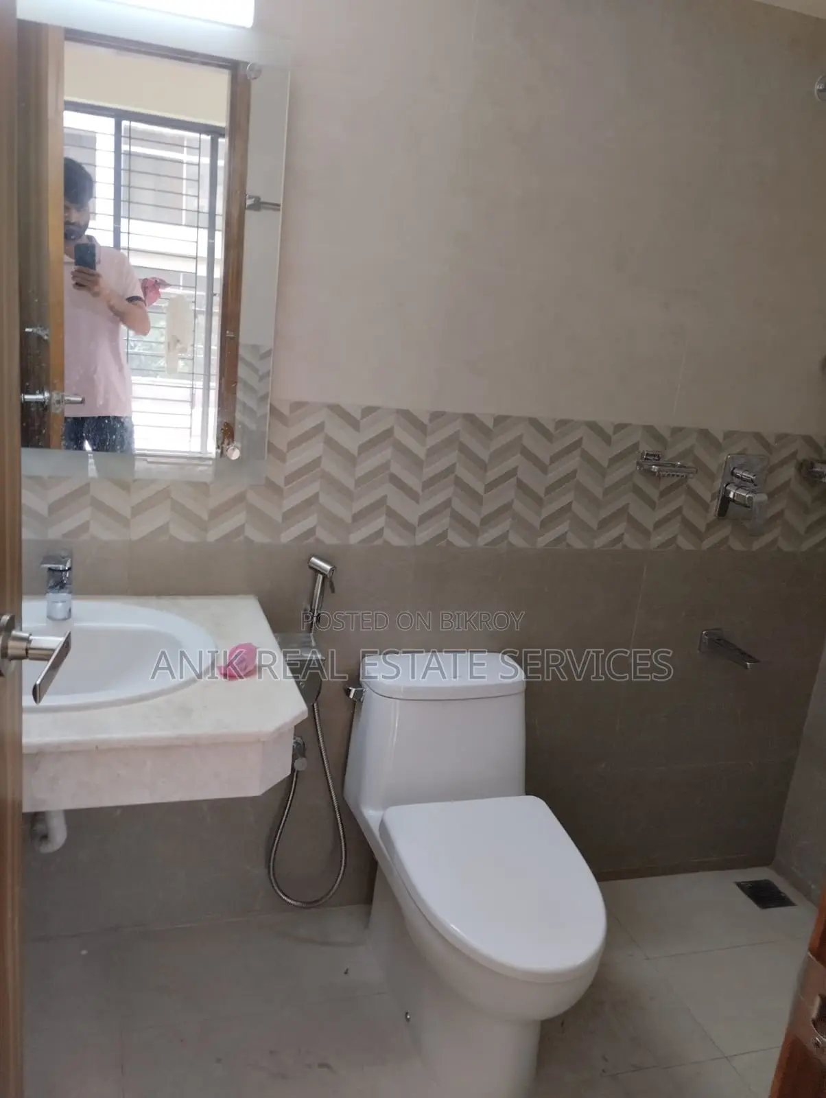Brand New 2200 Sft Office Space Rent At Banani in Banani
