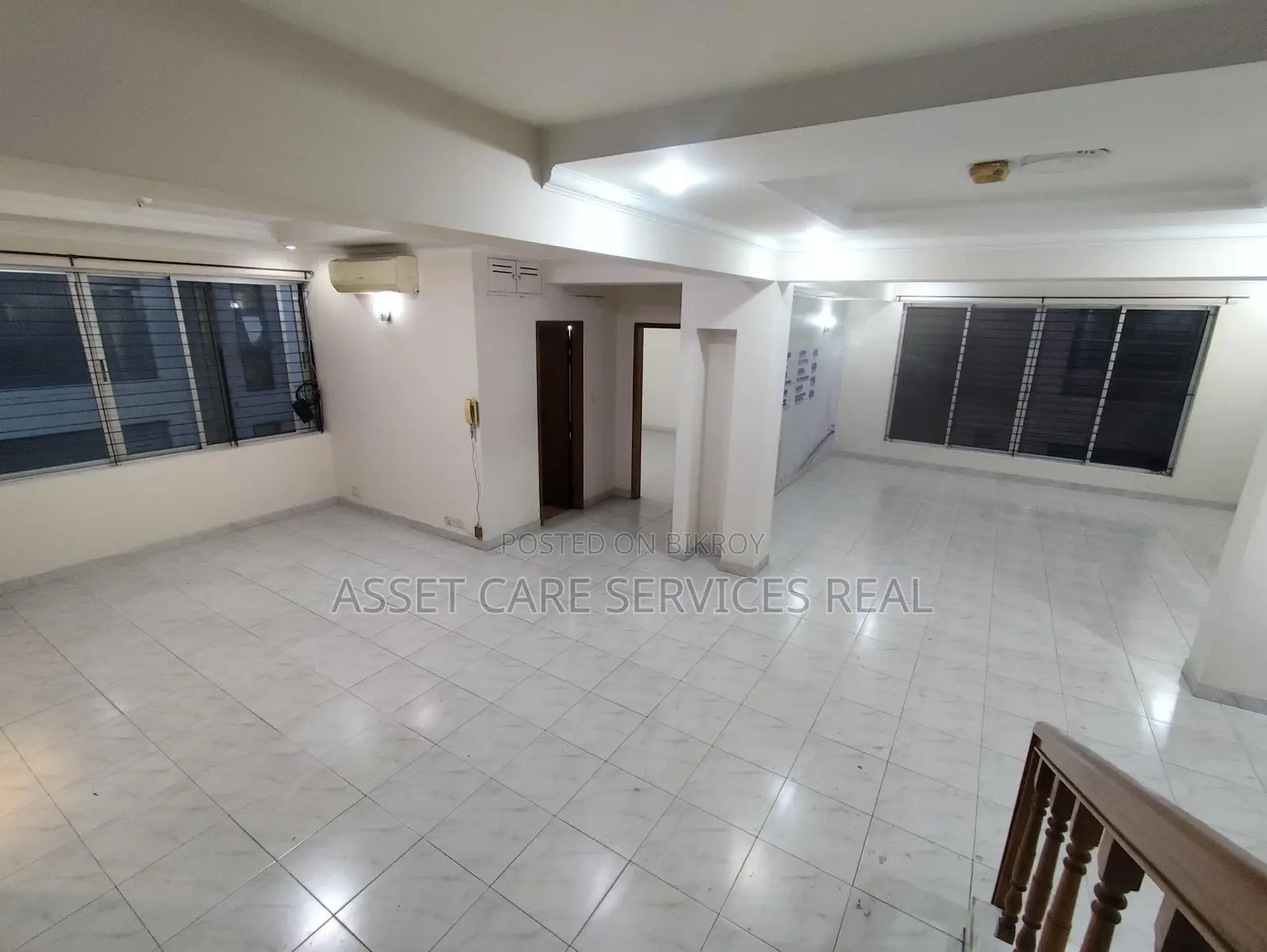 Duplex 4-Bedroom Apartment for Rent in Baridhara Diplomatic Zone in Baridhara