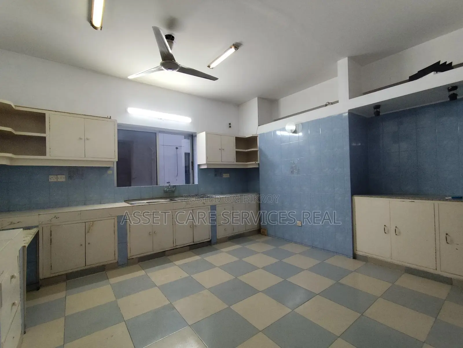 Duplex 4-Bedroom Apartment for Rent in Baridhara Diplomatic Zone in Baridhara