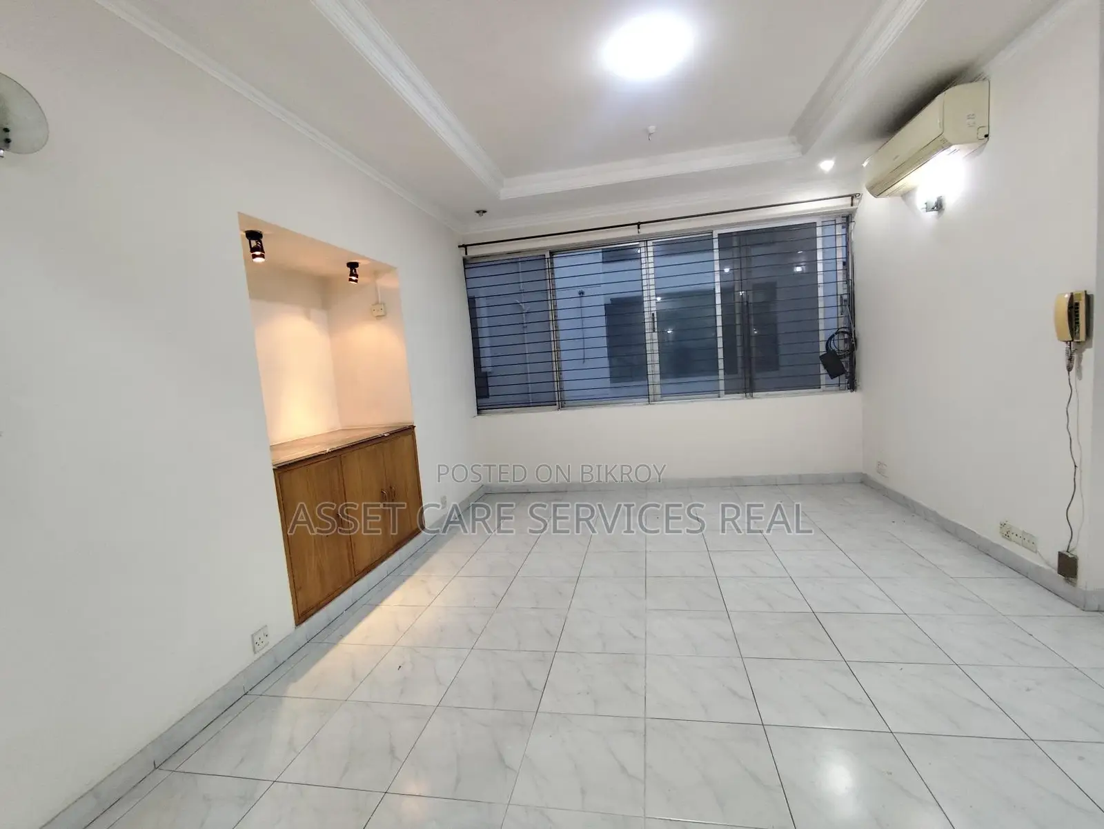Duplex 4-Bedroom Apartment for Rent in Baridhara Diplomatic Zone in Baridhara