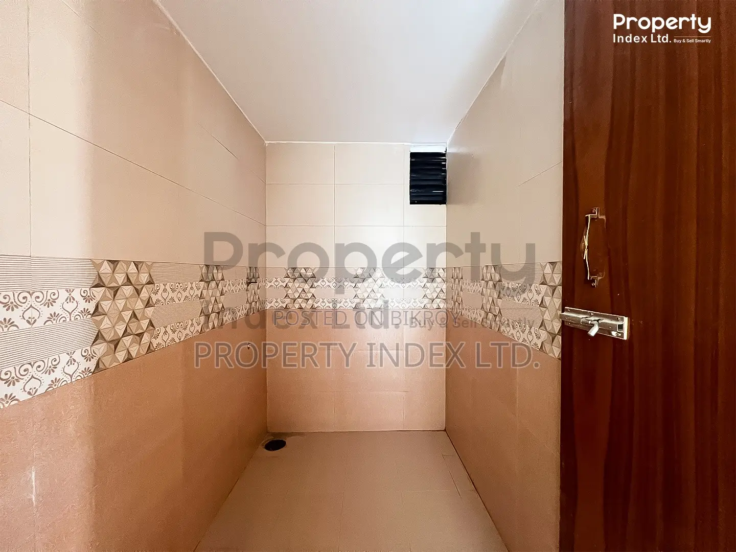 2044 Sq Ft Flat for Sale in Sector 11 in Basundhara