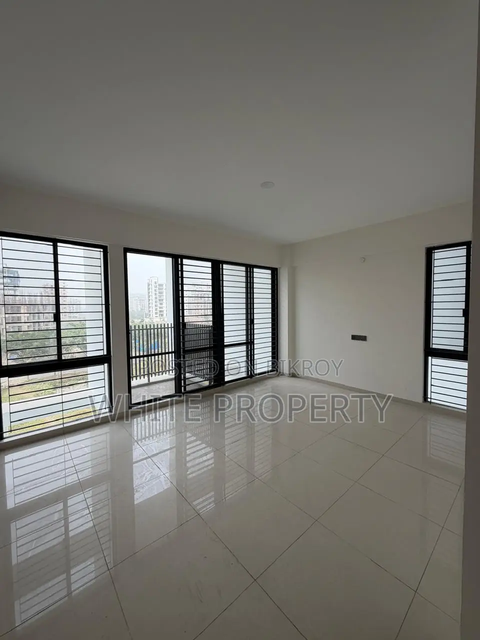Apartment sale at Bashundhara Block-M, Road 38 Corner plot in Basundhara