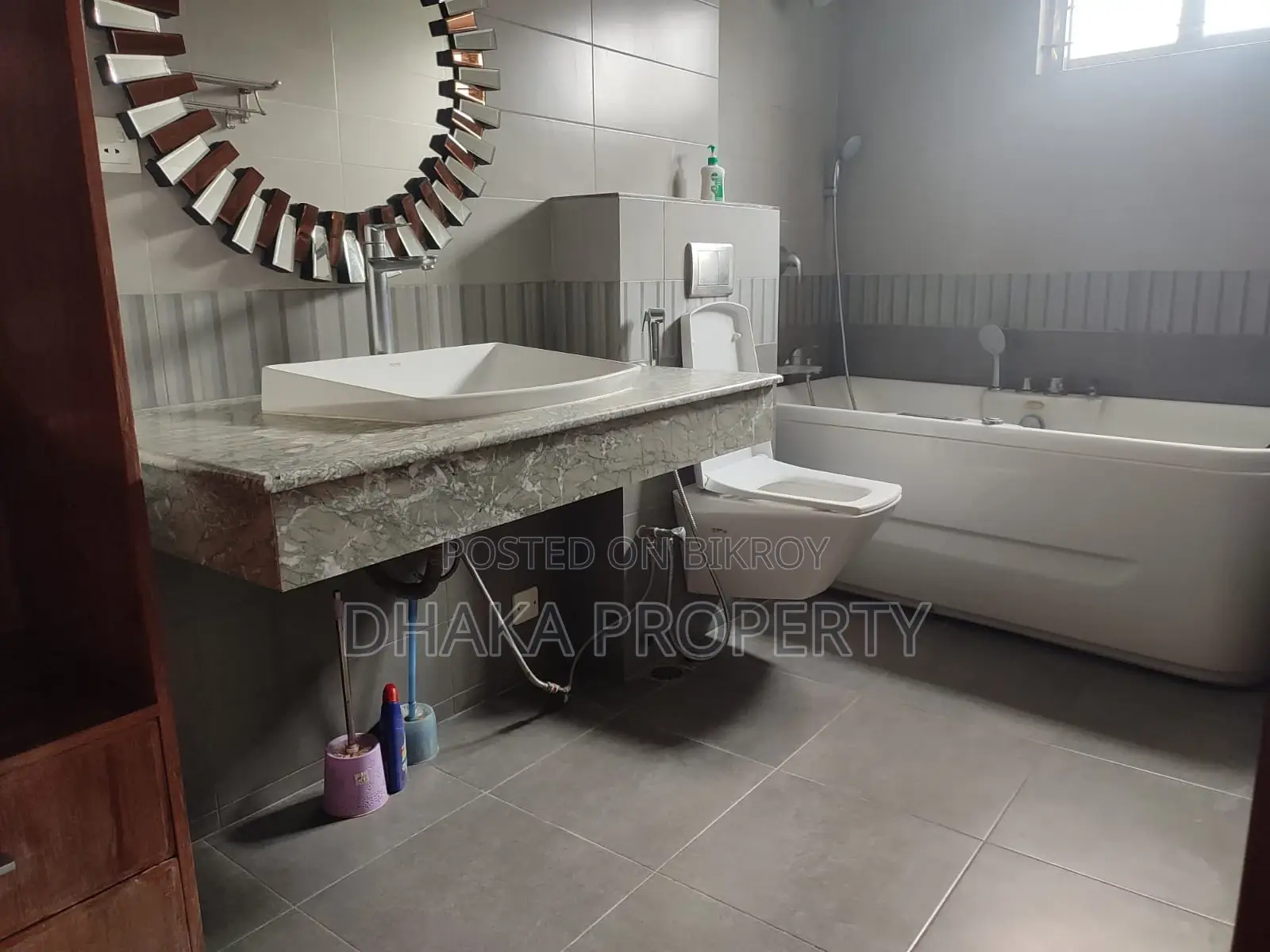 Premium Quality Furnished Apartment with American Fittings for Rent at Baridhara Diplomatic Zone in Baridhara