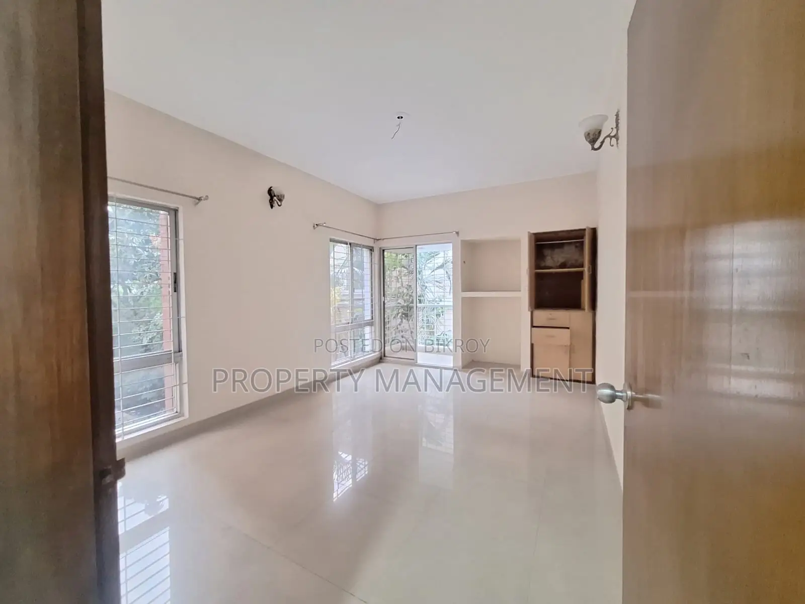 2500Sft Unfurnished Apartment Rent Gulshan2 3Bed Nice view in Gulshan