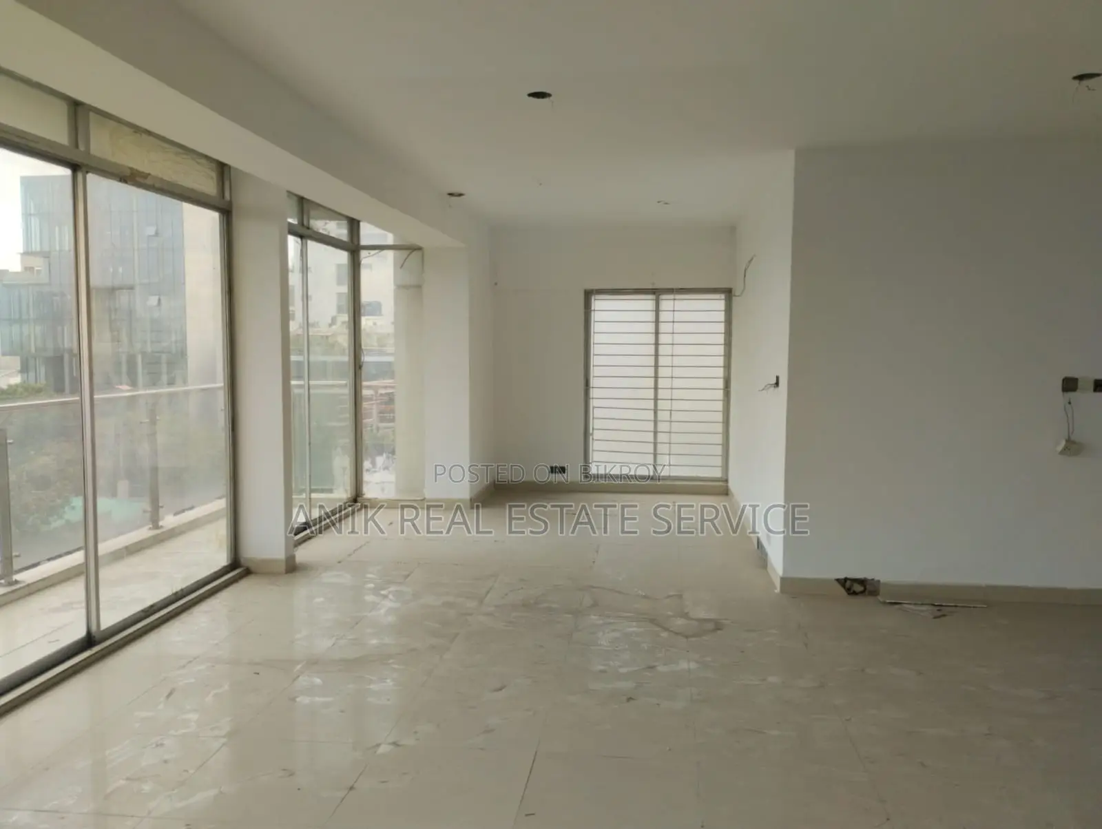 Commarcial 3000 Sft Office Space Rent At Banani in Banani