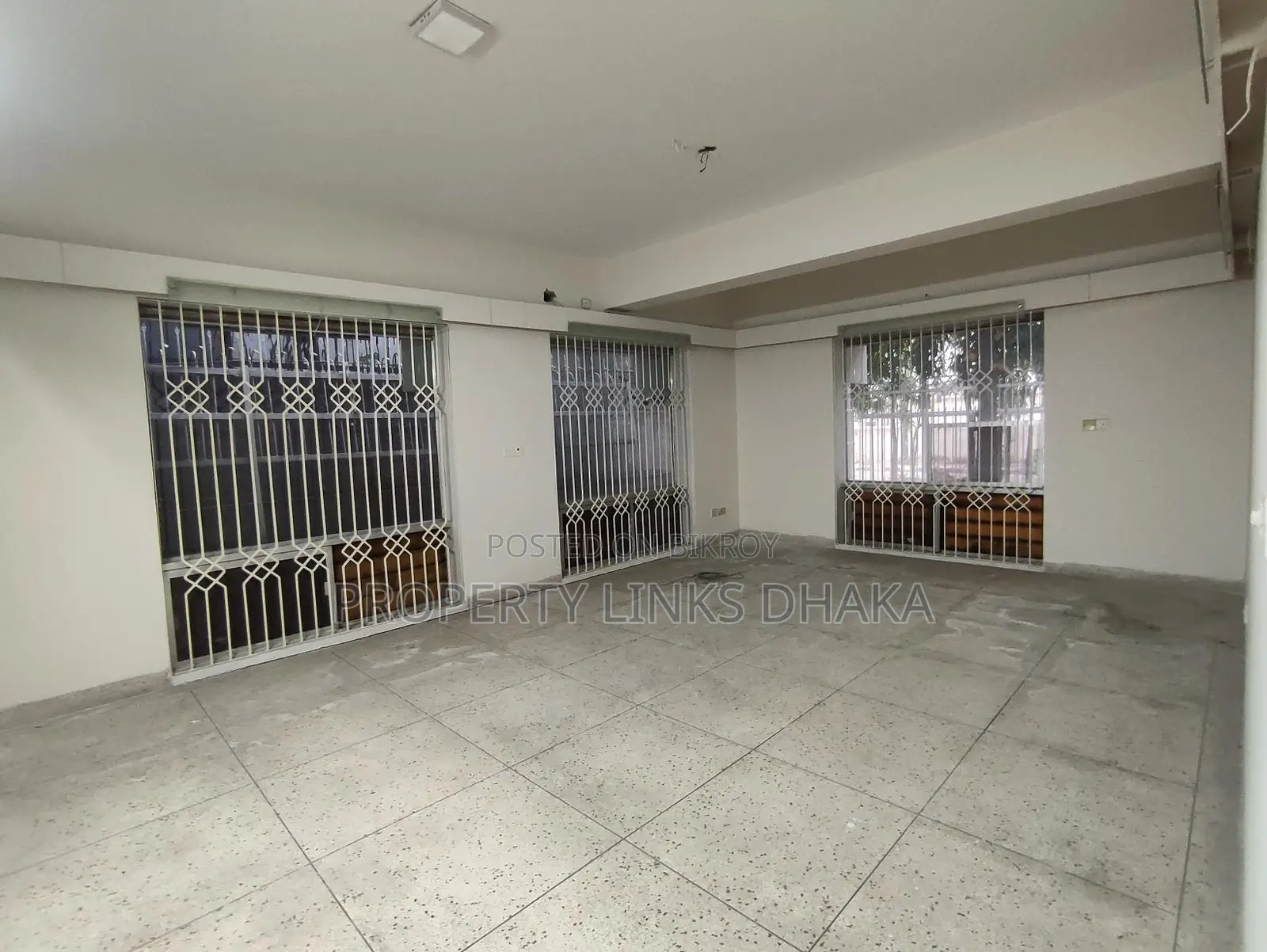 Independent house for residential or office purpose in Baridhara