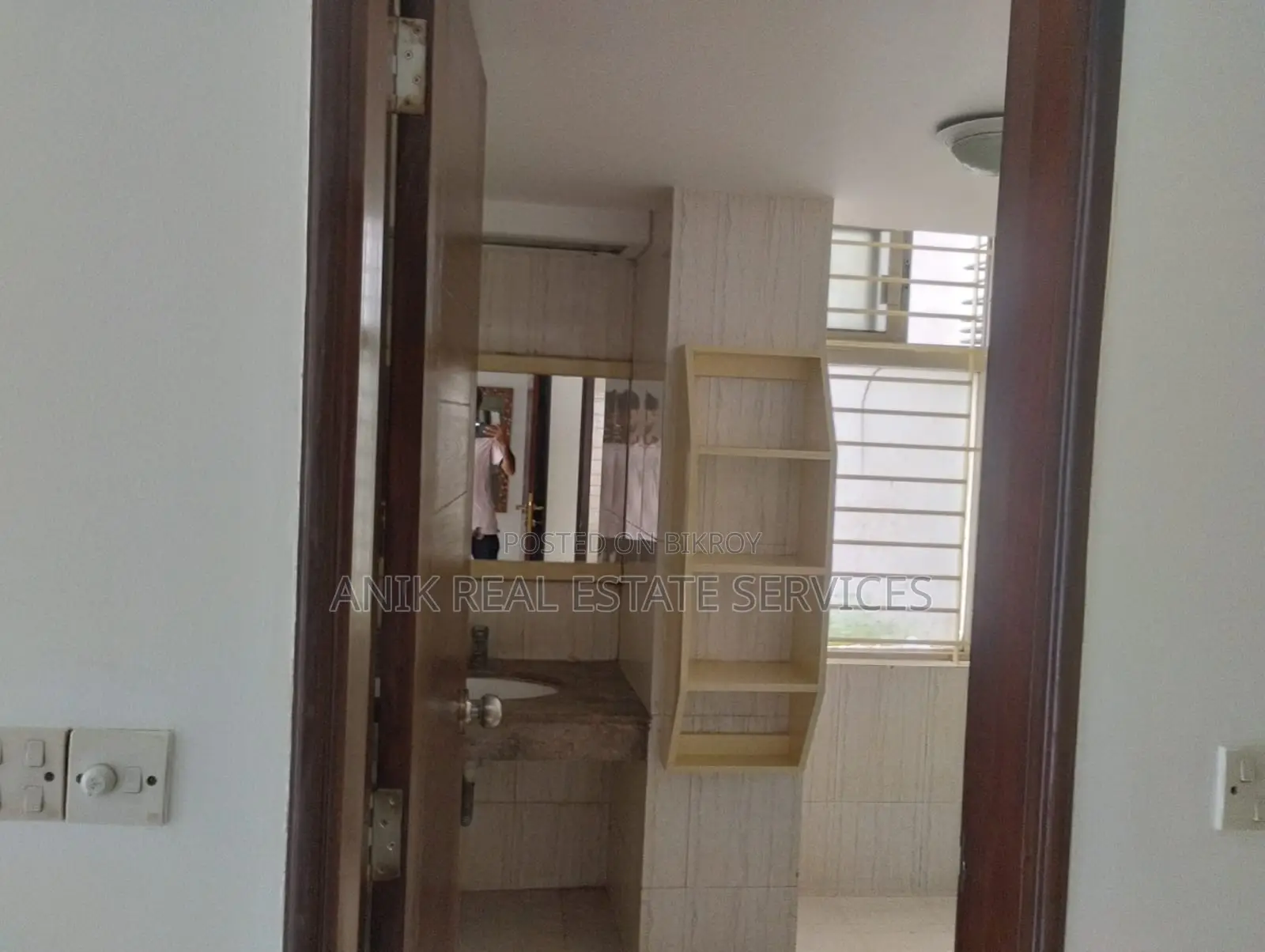 Modern Good Quality Full Farnised Flat Rent At Banani in Banani