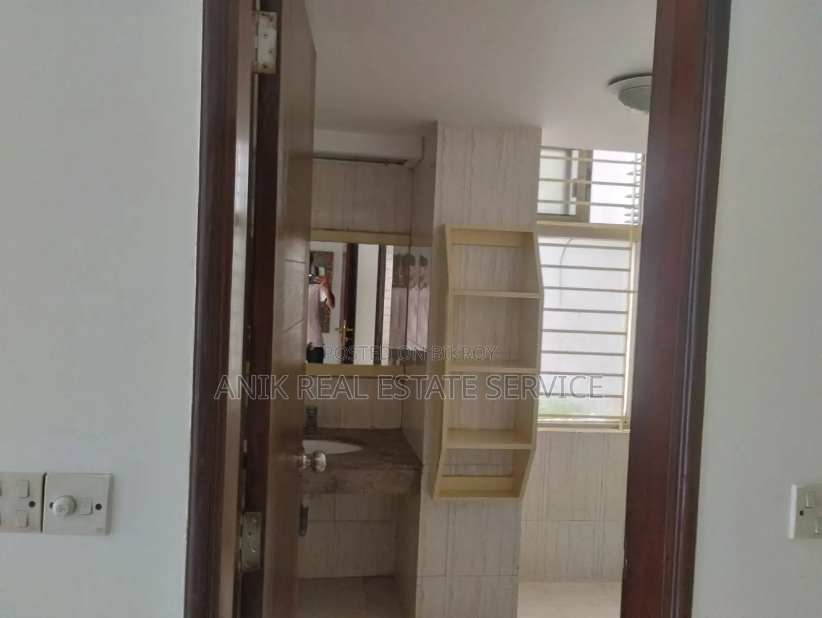 Modern Good Quality Full Farnised Flat Rent At Banani in Banani