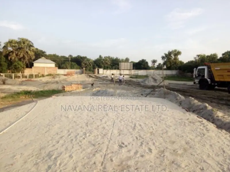 Navana's plot sale 5 katha beside purbachal in Purbachal
