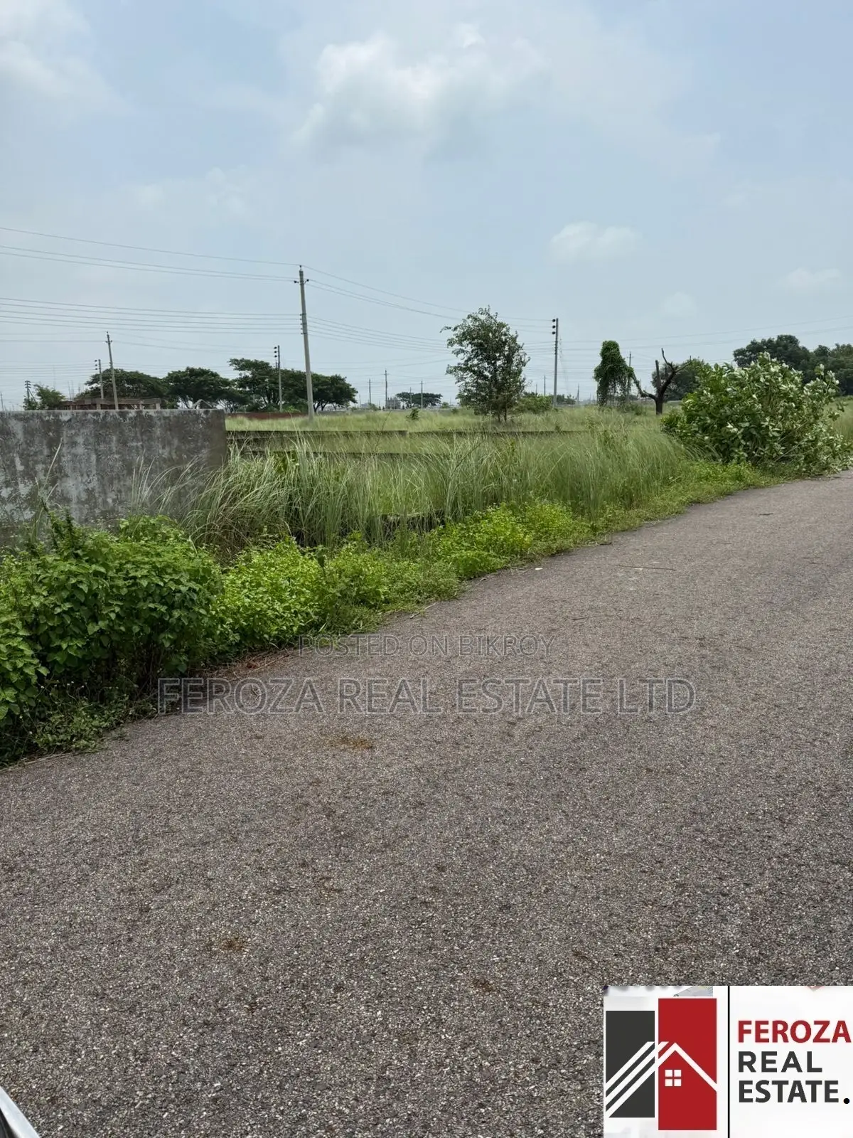 Boundary Wall-Plot Block M - 5 Katha Urgent Sale in Bashundhara in Basundhara