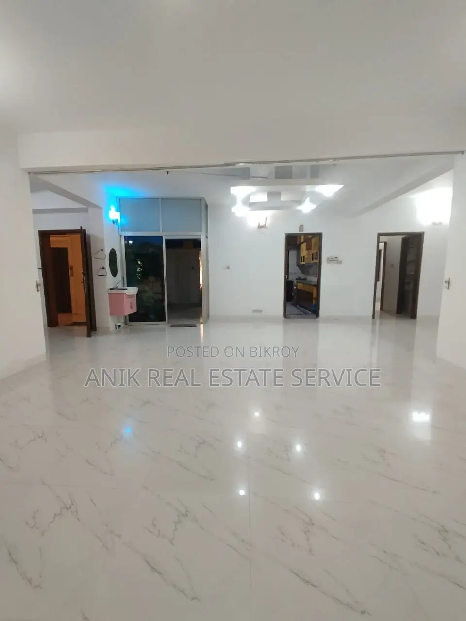 Good Quality 3 Bedroom Un Farnised Flat Rent At Gulshan 2 in Gulshan