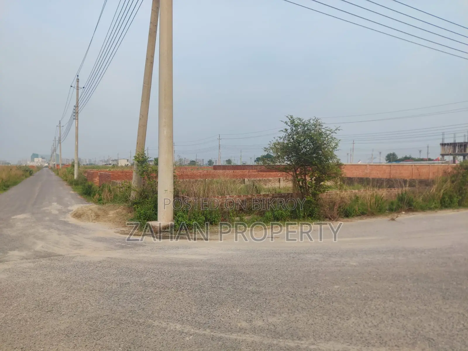Corner plot sell P Block 5 katha in Basundhara
