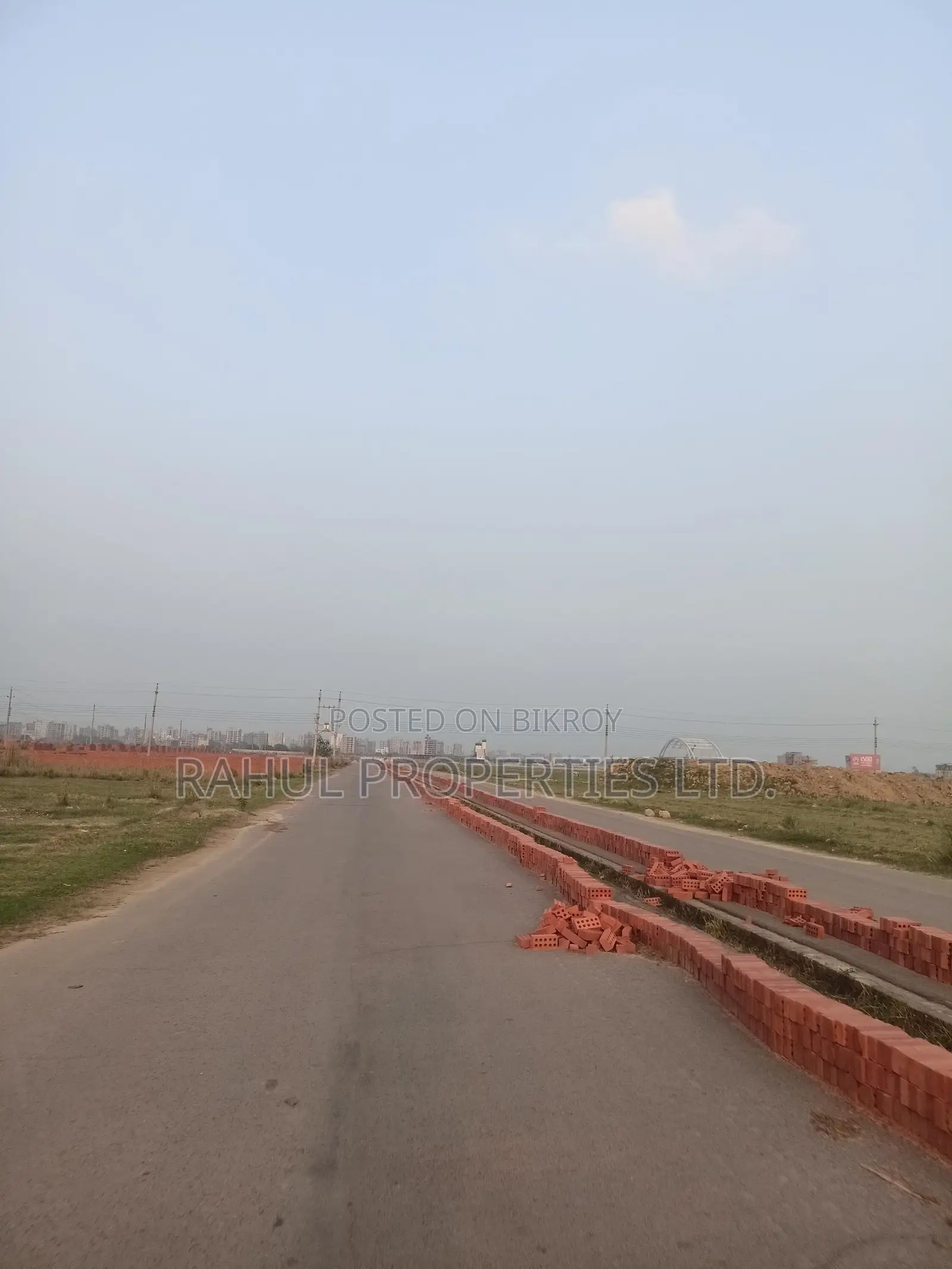 Urgent need. Bashundhara [ P Block ] South facing plot for sale in Basundhara
