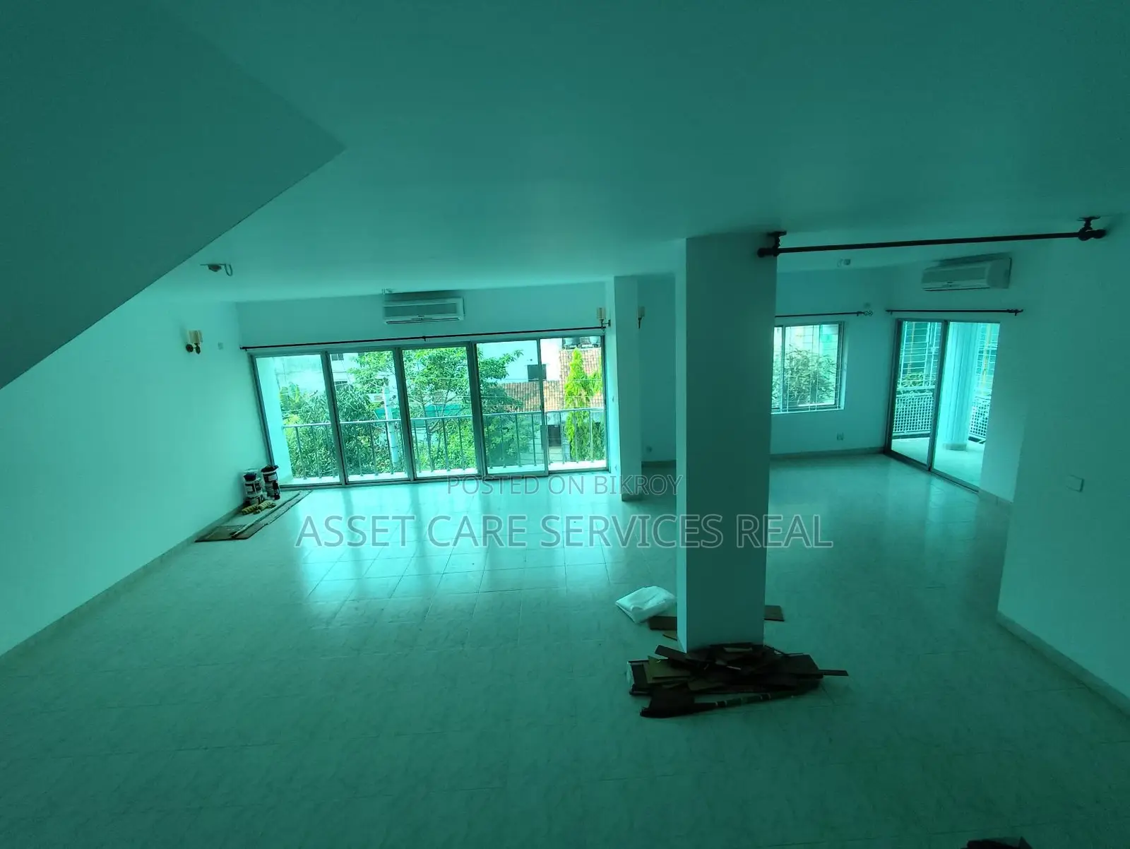 Luxury Duplex 4Bed Semi-Furnished Apartment Rent Baridhara Diplomatic in Baridhara