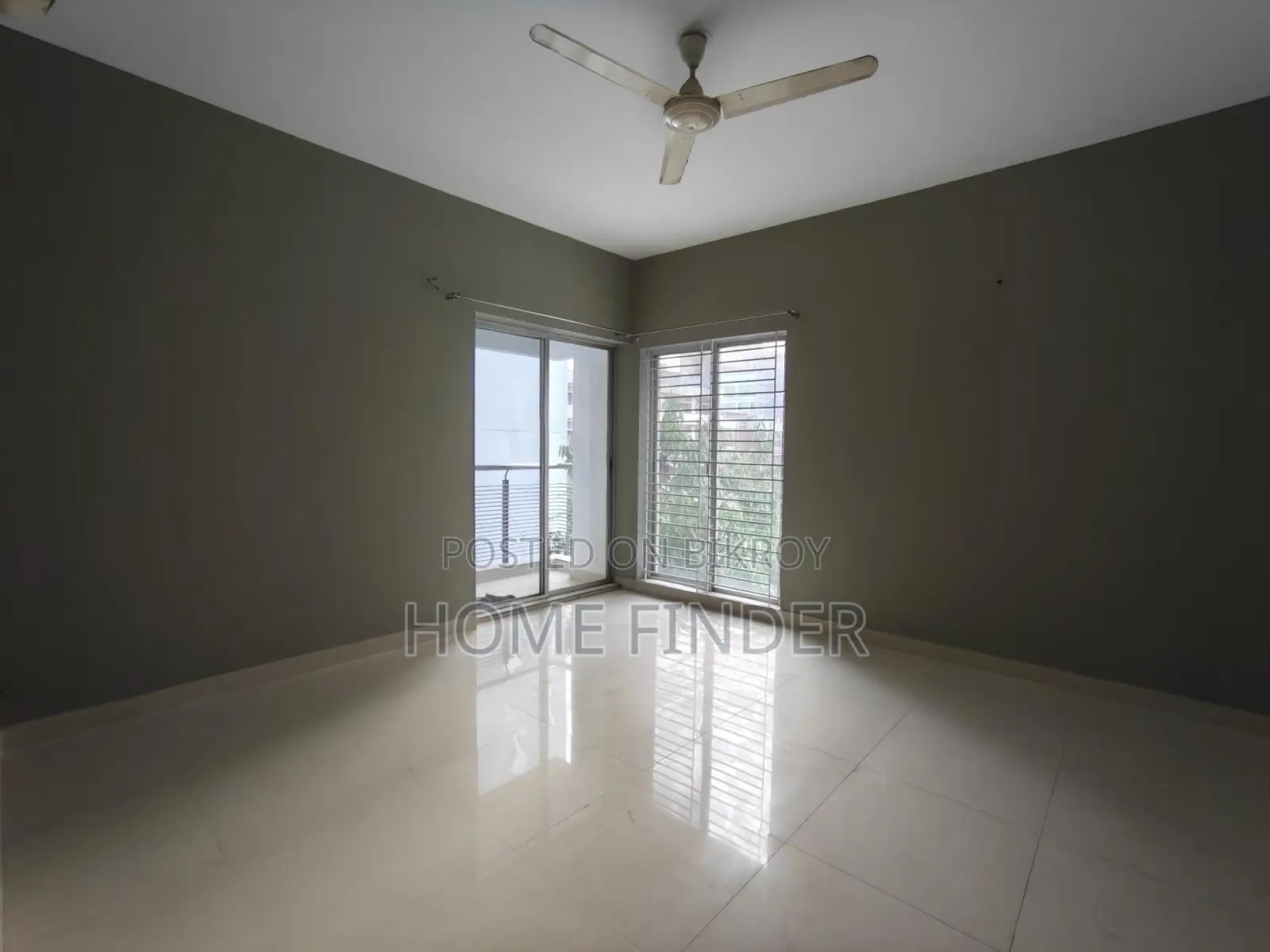 2400 Sqft 3 Bed Un-Furnished Apartment For Rent In Gulshan in Gulshan