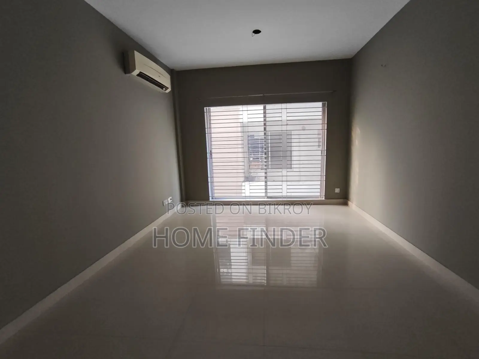 2400 Sqft 3 Bed Un-Furnished Apartment For Rent In Gulshan in Gulshan