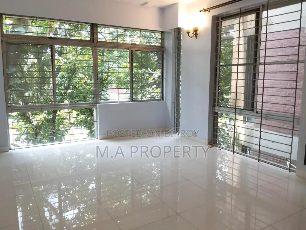 3000SFT 4BED SEMI-FURNISHED FLAT RENT IN BARIDHARA DIPLOMATIC in Baridhara