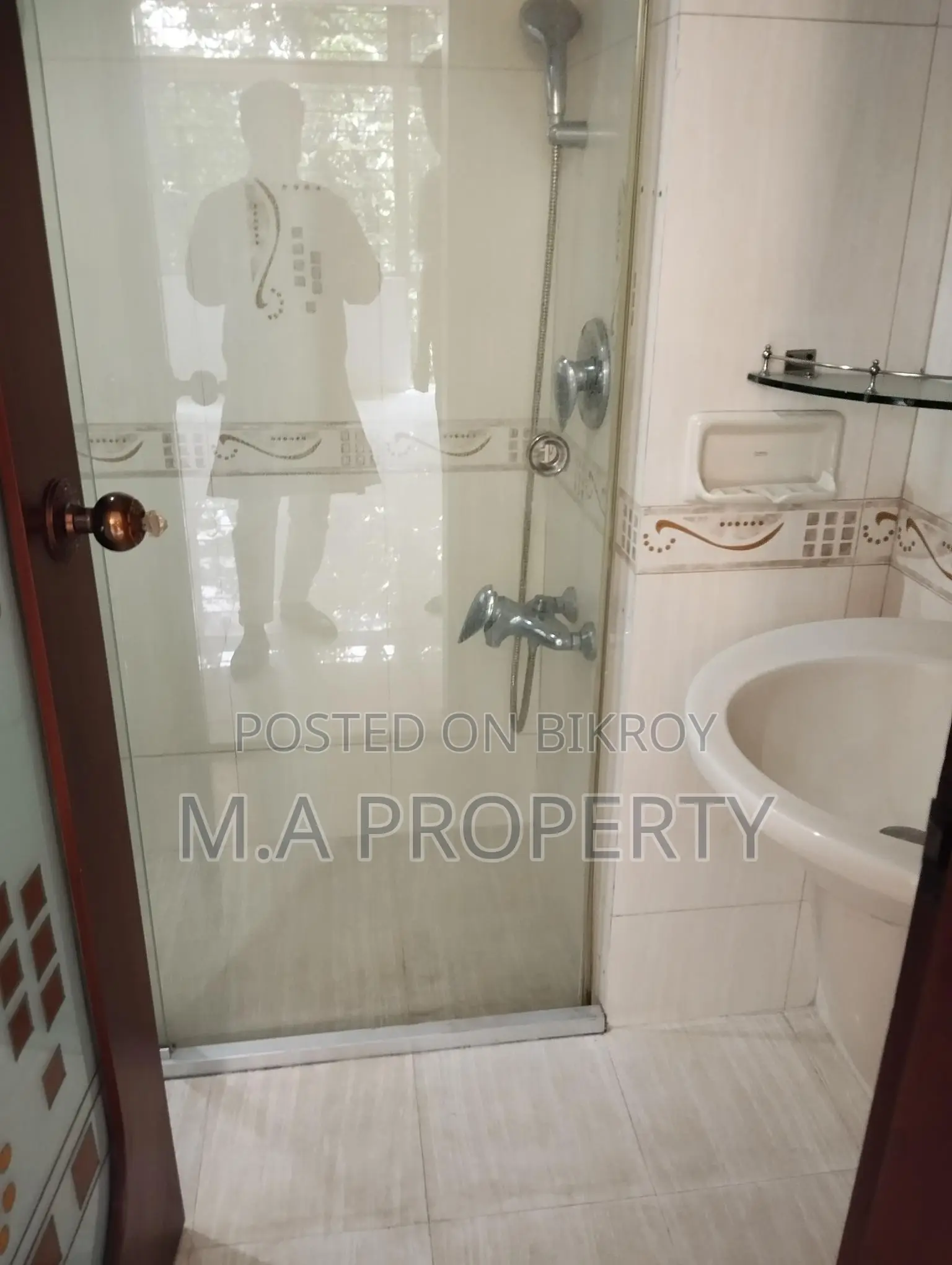 3000SFT 4BED SEMI-FURNISHED FLAT RENT IN BARIDHARA DIPLOMATIC in Baridhara
